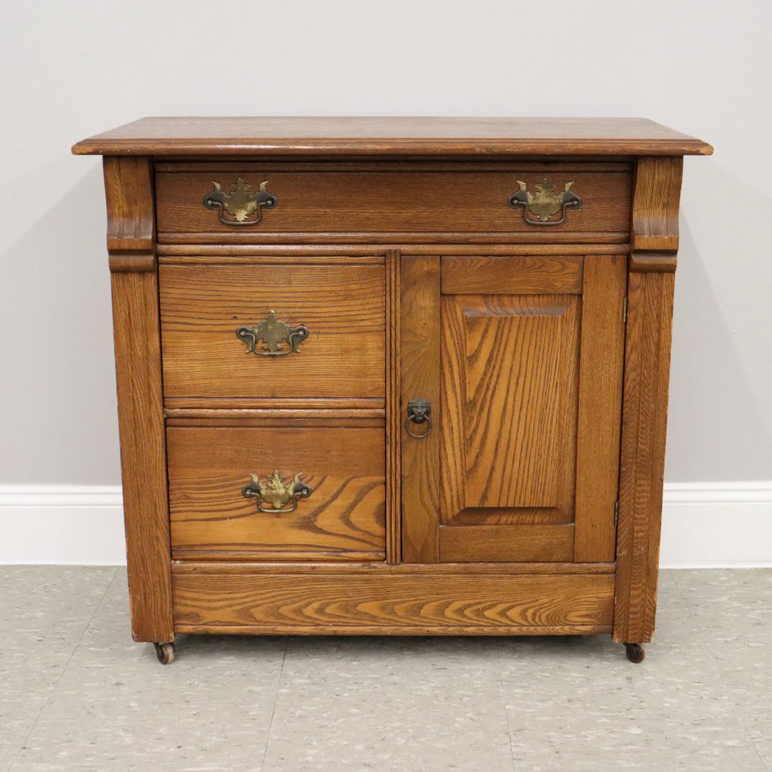American Oak Commode (1 of 1)