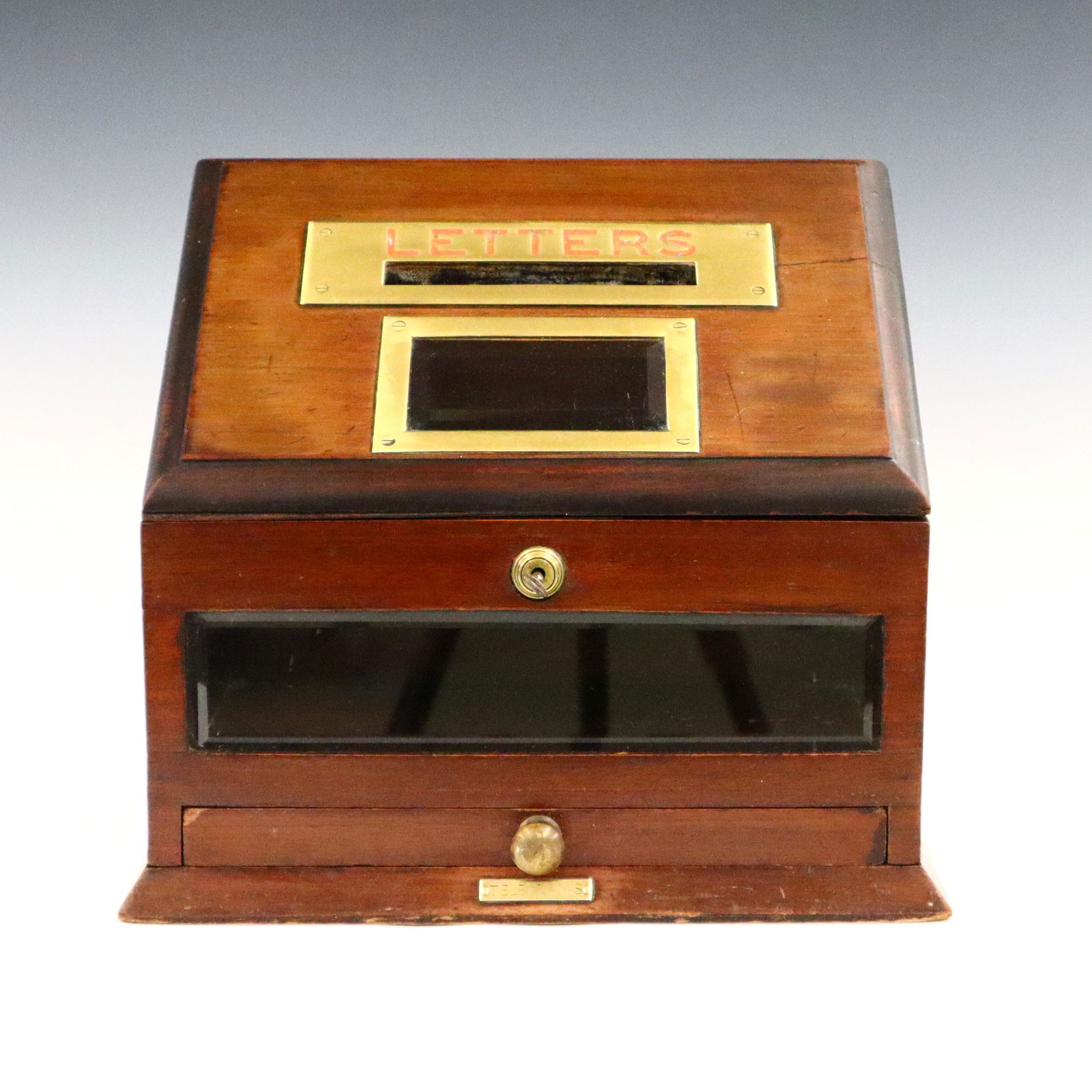 British Letter Box (1 of 2)