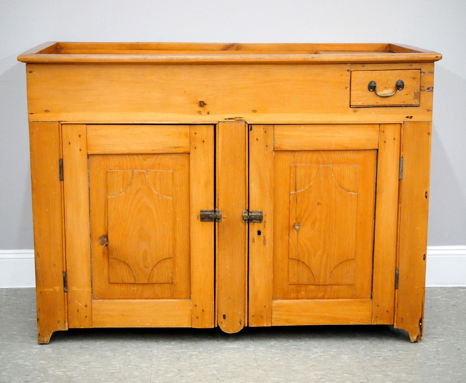 Pine Dry Sink (1 of 4)