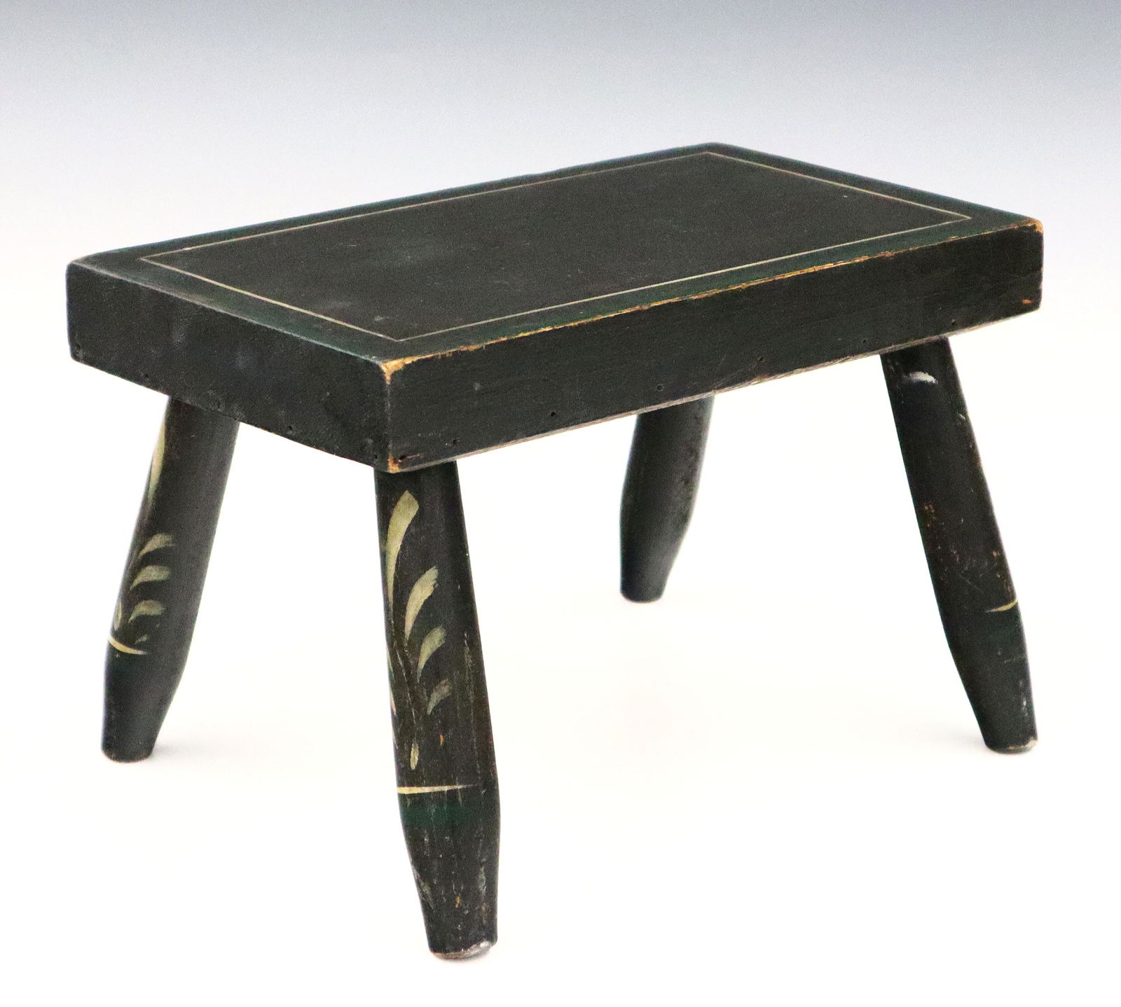 Pennsylvania Painted stool (1 of 2)