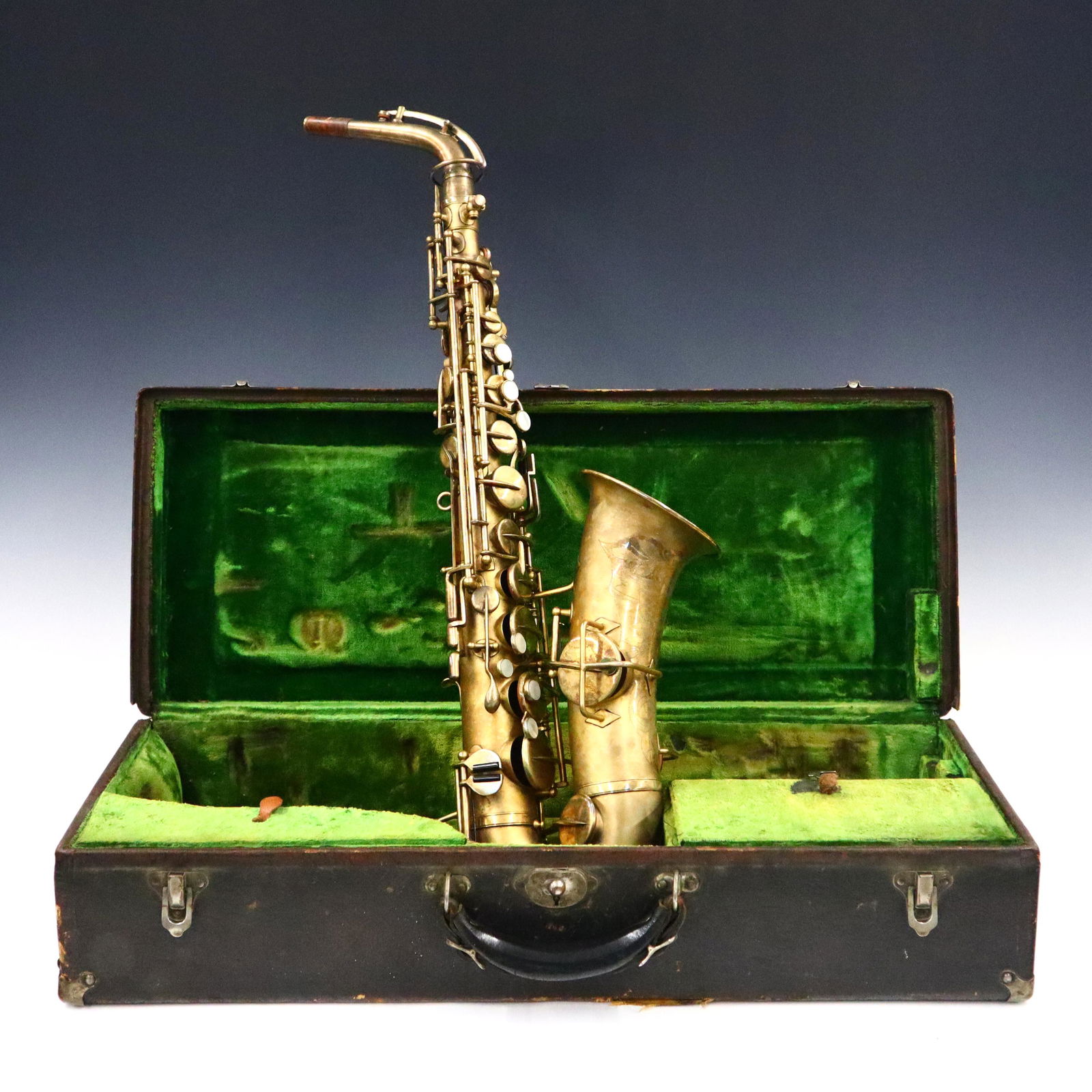 Buscher Saxophone (1 of 3)