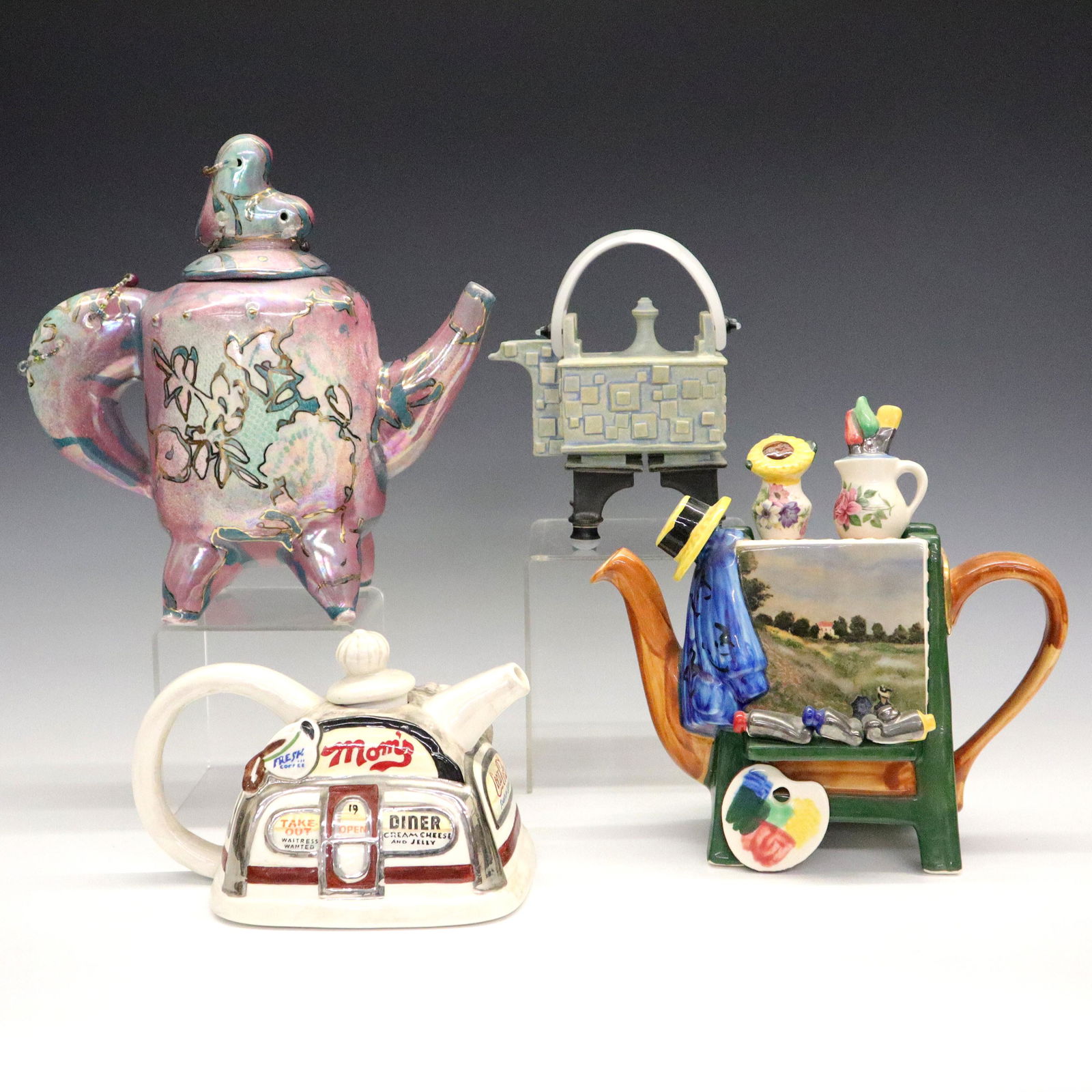 4 Decorative Ceramic Teapots (1 of 2)