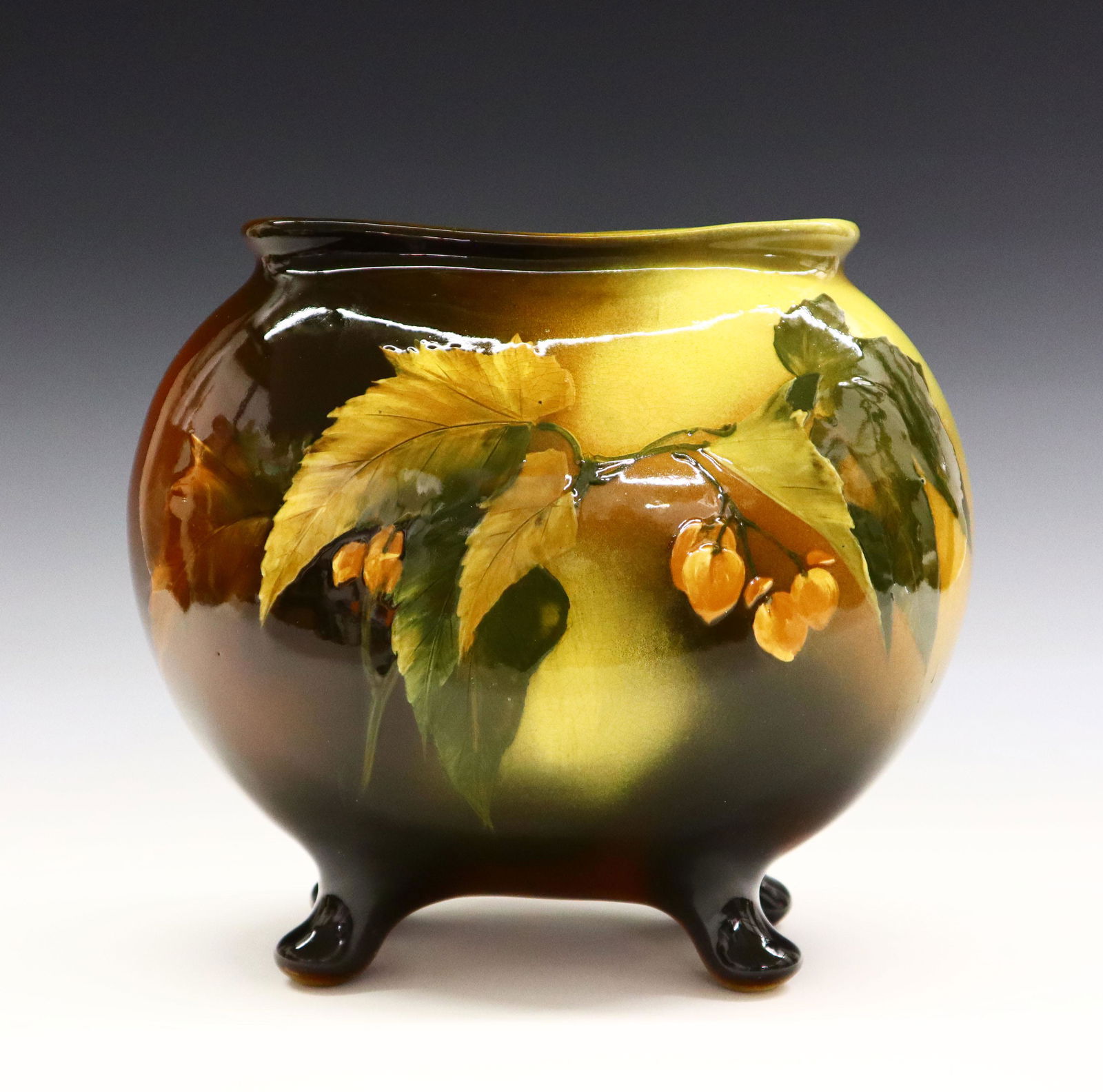 Lonhuda Pottery Footed Vase (1 of 4)