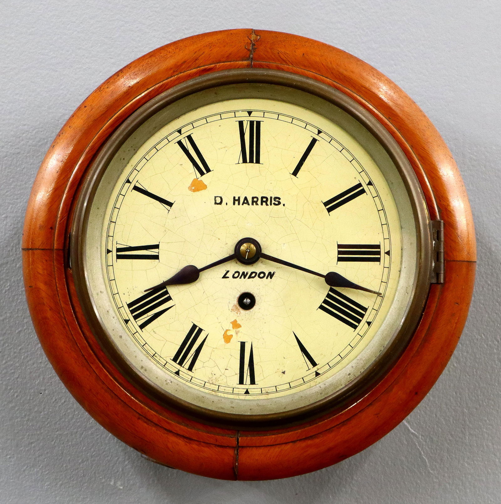 British Gallery Clock (1 of 2)