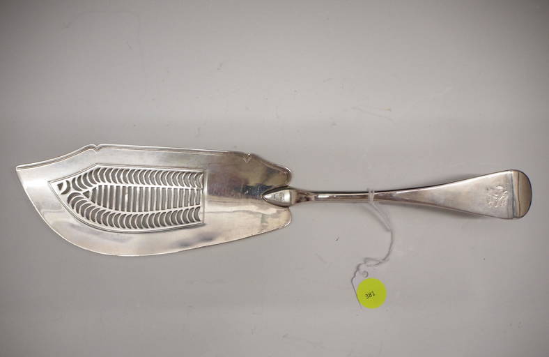 Sterling Fish Server Jul 31, 2021 Schmidt's Antiques Inc. Since