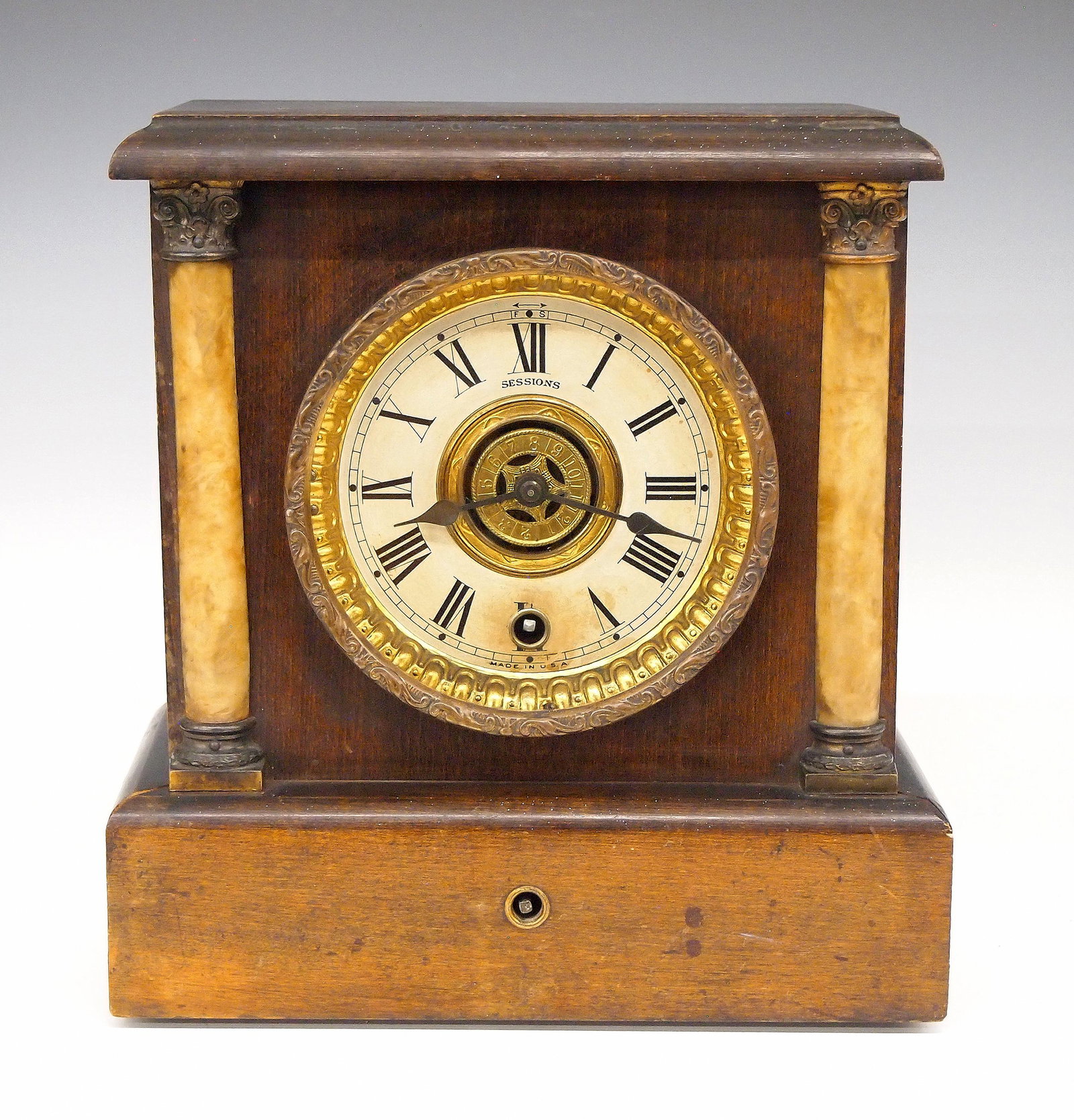 Sessions Shelf Clock (1 of 4)