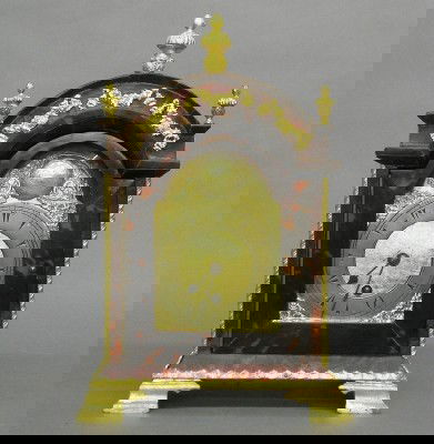 London Bracket clock: An early 19th century Bracket clock by George Prior Leeds, and London after 1822, listed in Britton's as making clocks and watches for the Turkish Market. One day Spring driven time only movement with