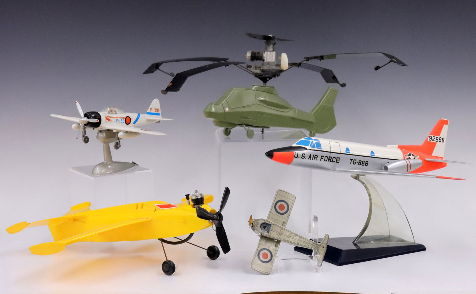 5 Aircraft Models (1 of 5)