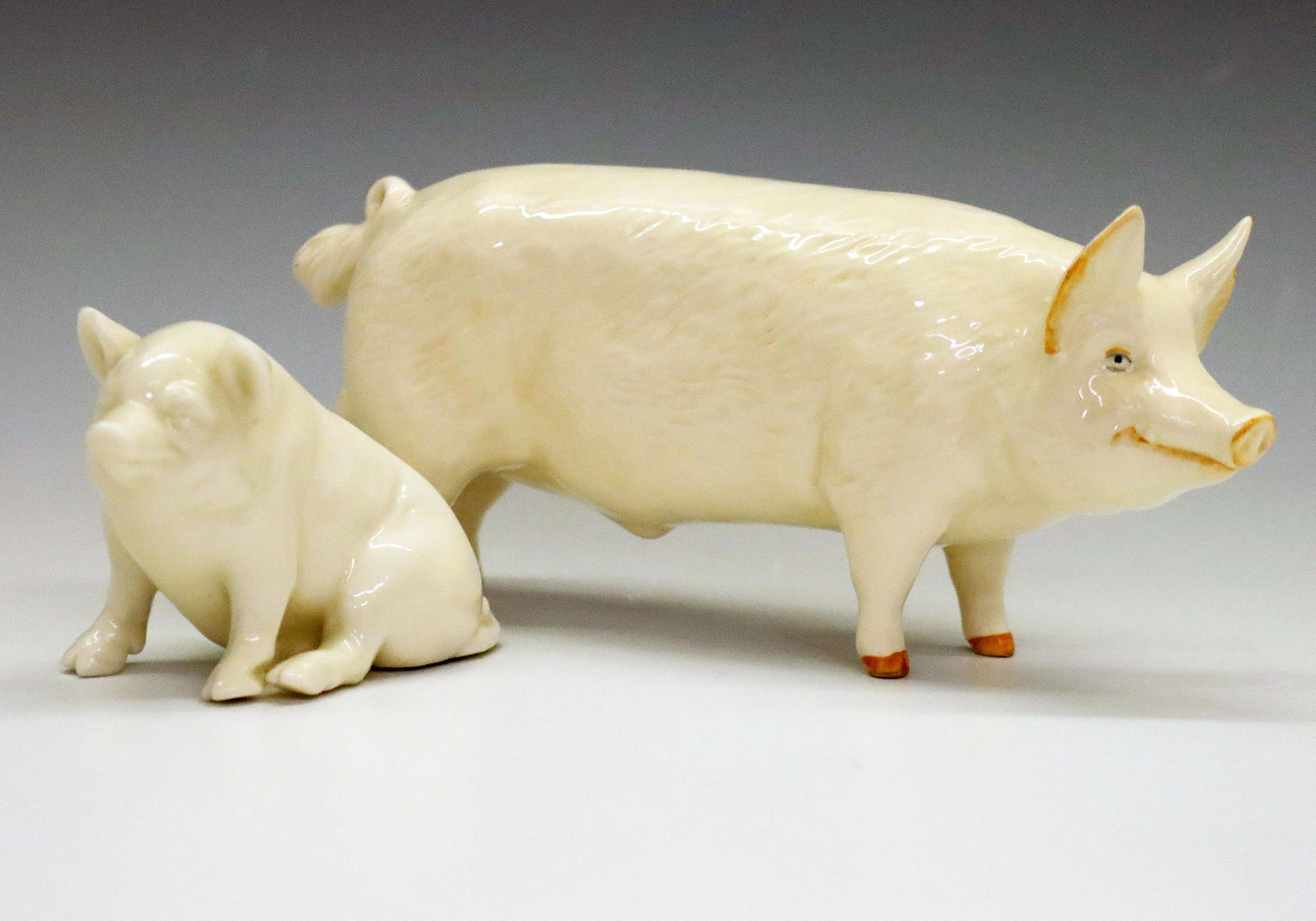 2 Porcelain Pigs (1 of 3)