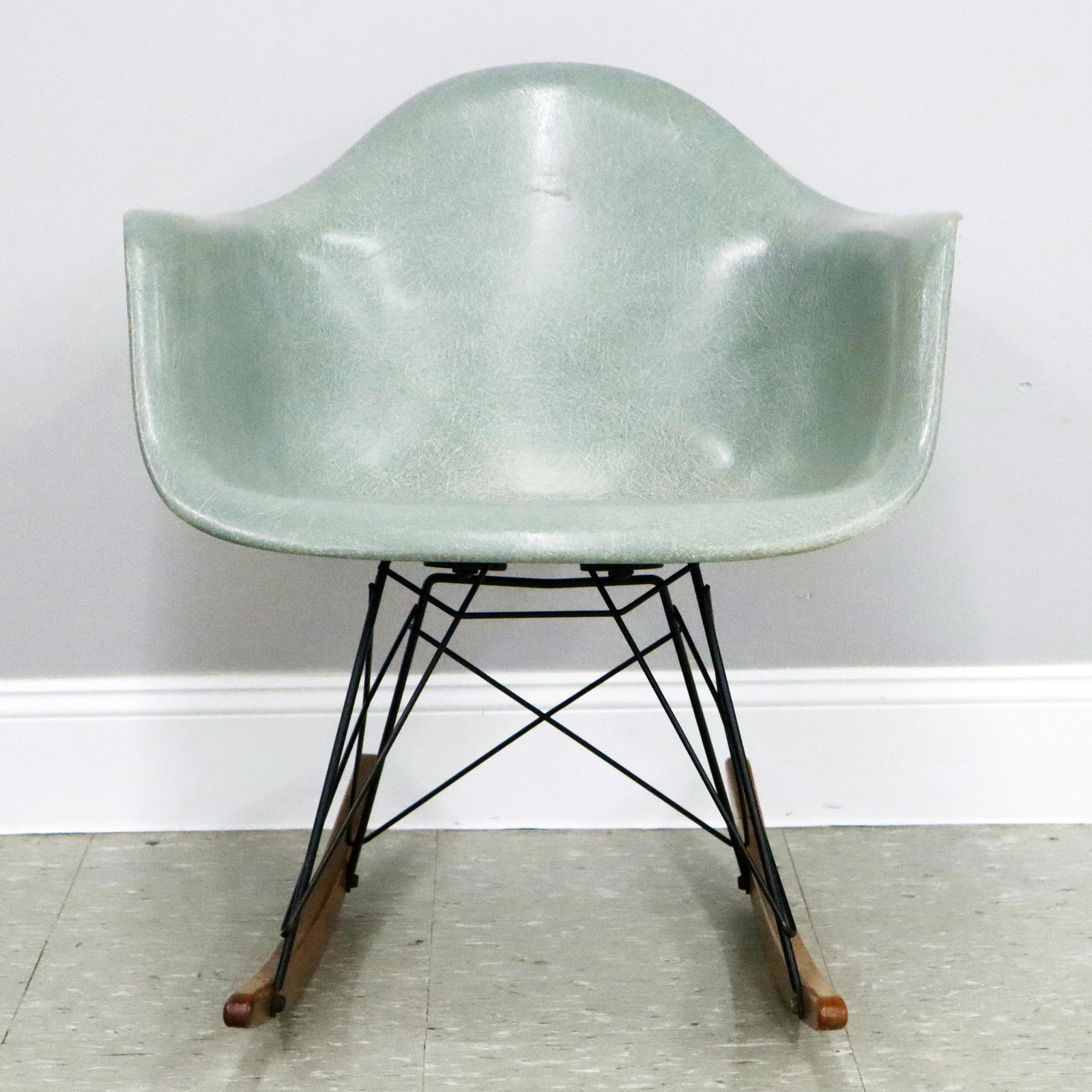 Eames Shell Rocking Chair (1 of 6)