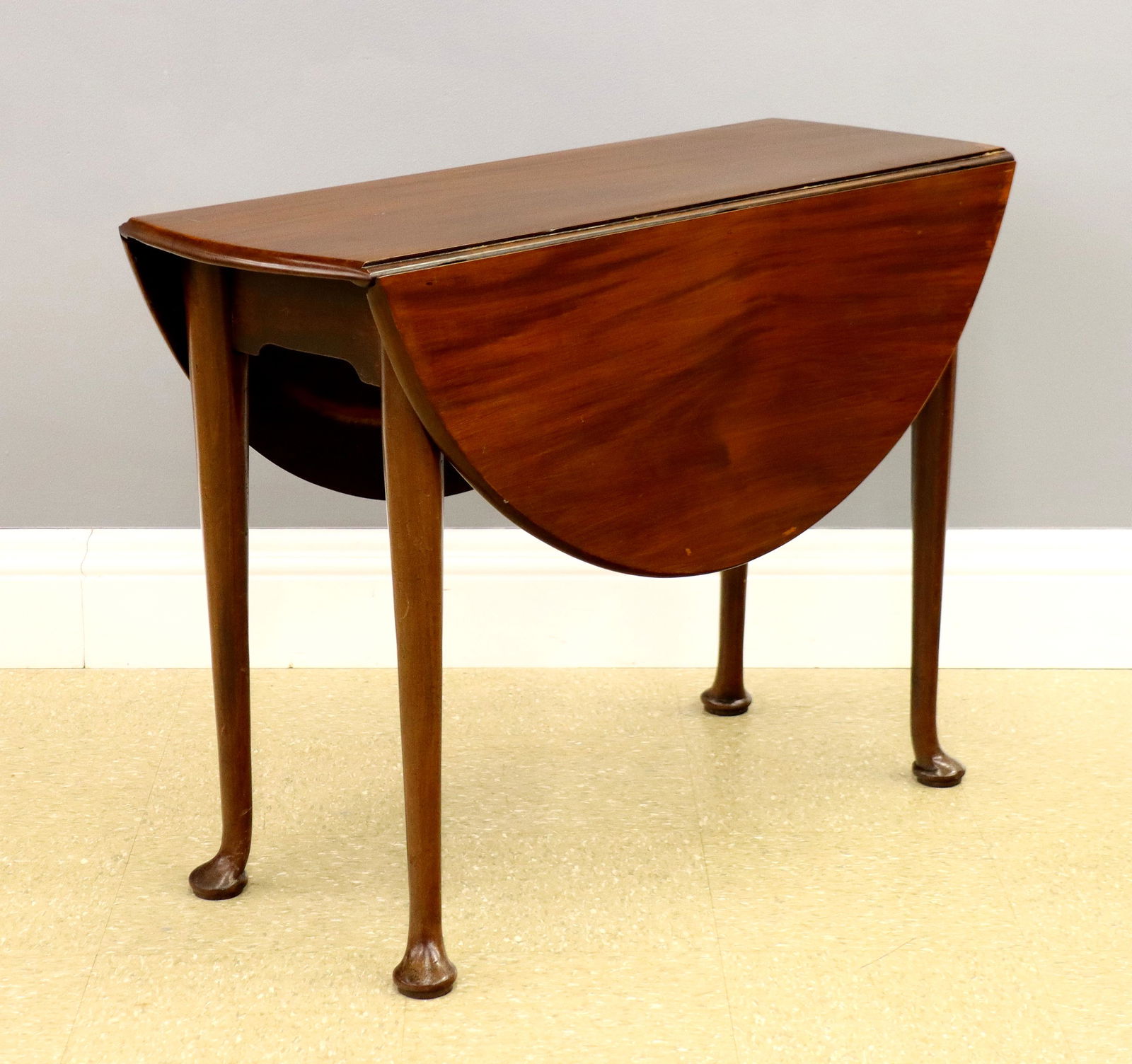 Queen Anne Drop Leaf Table (1 of 7)