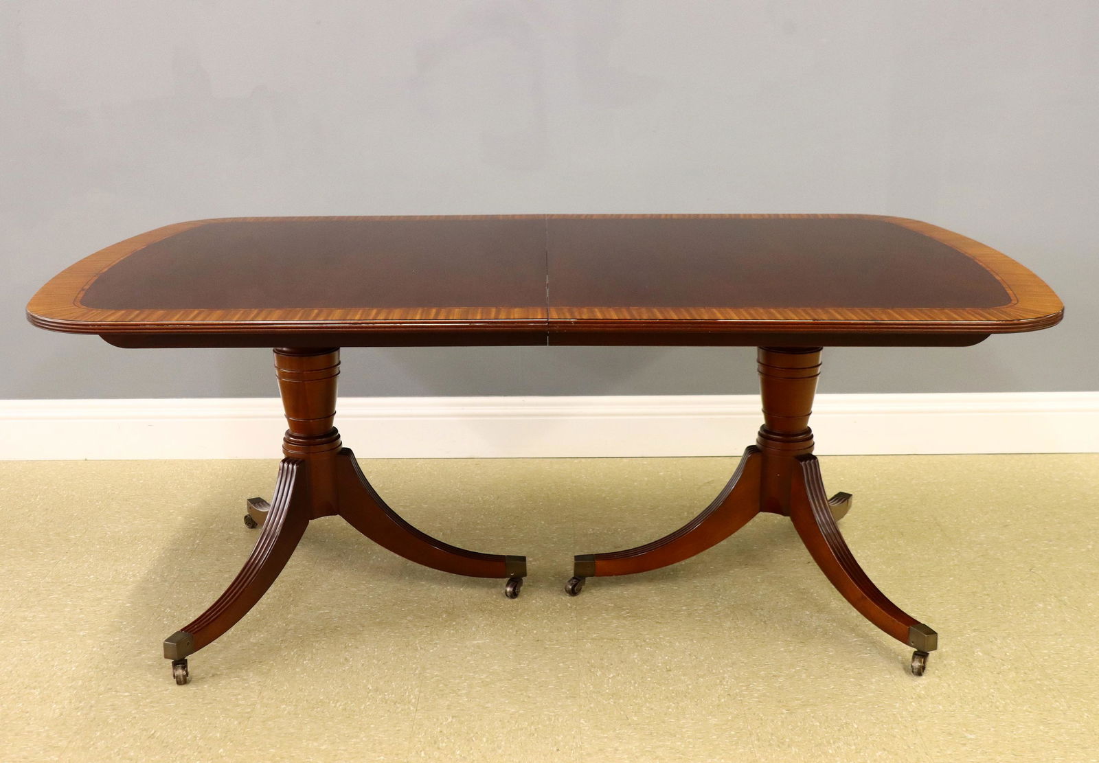 Baker Hepplewhite Dining Table (1 of 5)
