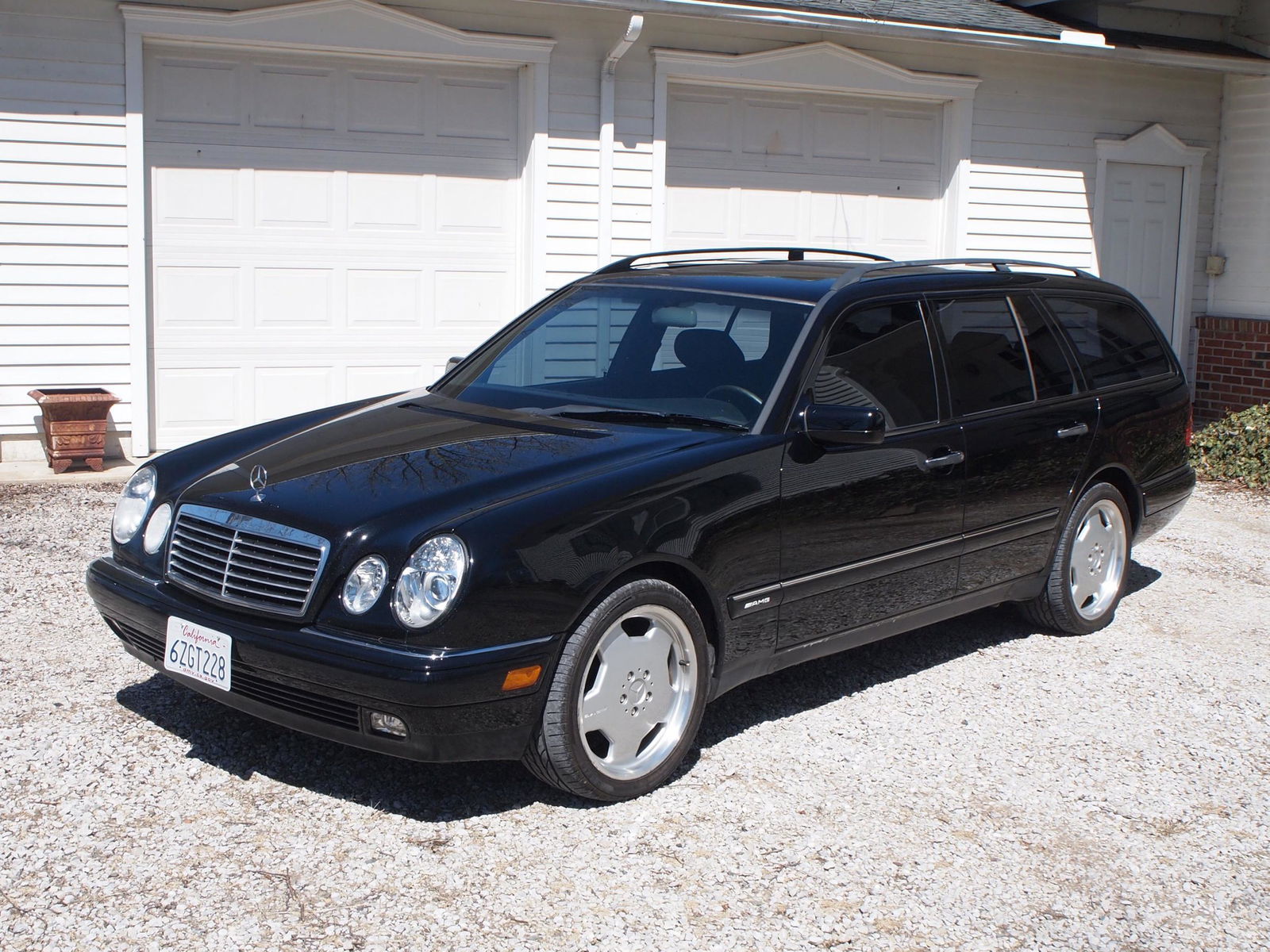 1999 Mercedes-Benz E320T Wagon (1 of 13)