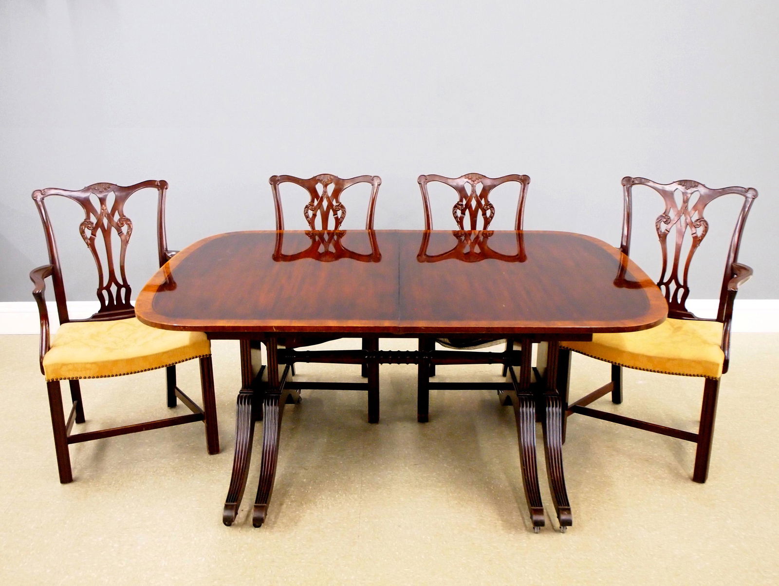 Baker Hepplewhite Style Dining Set (1 of 7)