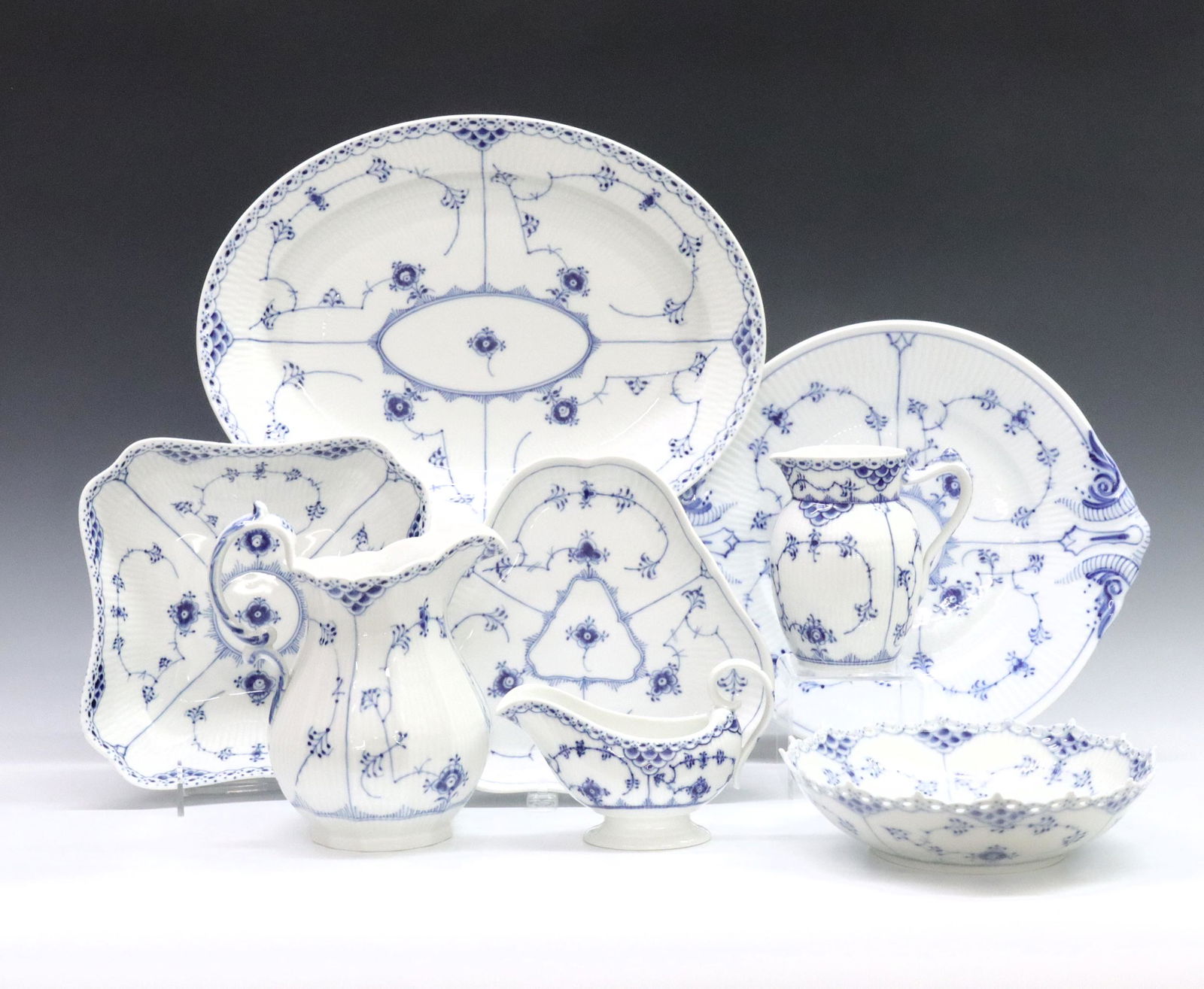 8 pcs Royal Copenhagen Tableware (1 of 3)