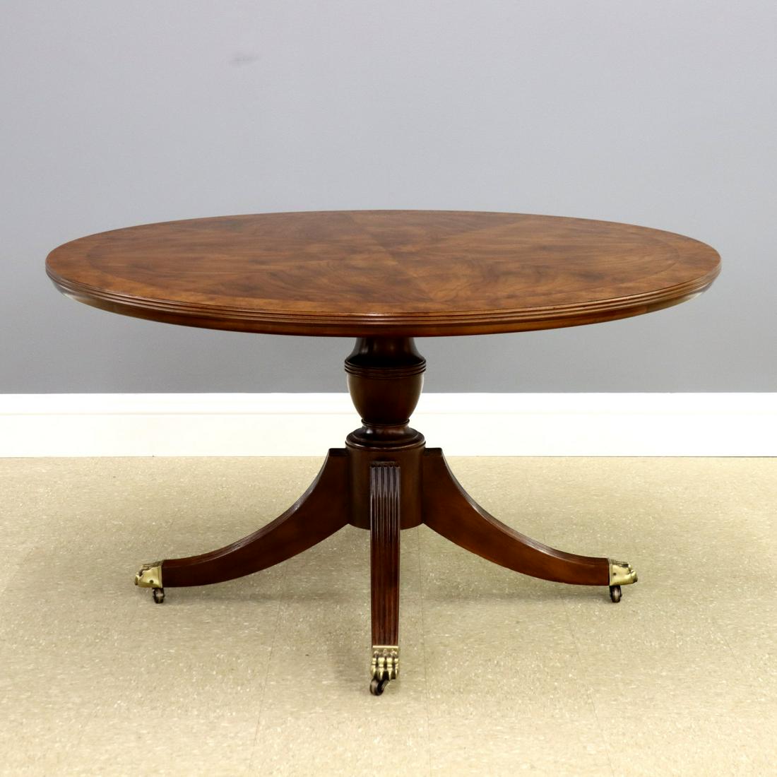 Widdicomb Hepplewhite Breakfast Table (1 of 3)