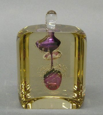 Leon Applebaum perfume bottle: Leon Applebaum, born Toledo, Ohio 1945, an Art Glass perfume bottle. Lavender tear drop design with controlled air bubbles in a Pale Amber body with flat facade. Etched signature "Leon Applebaum". Sli