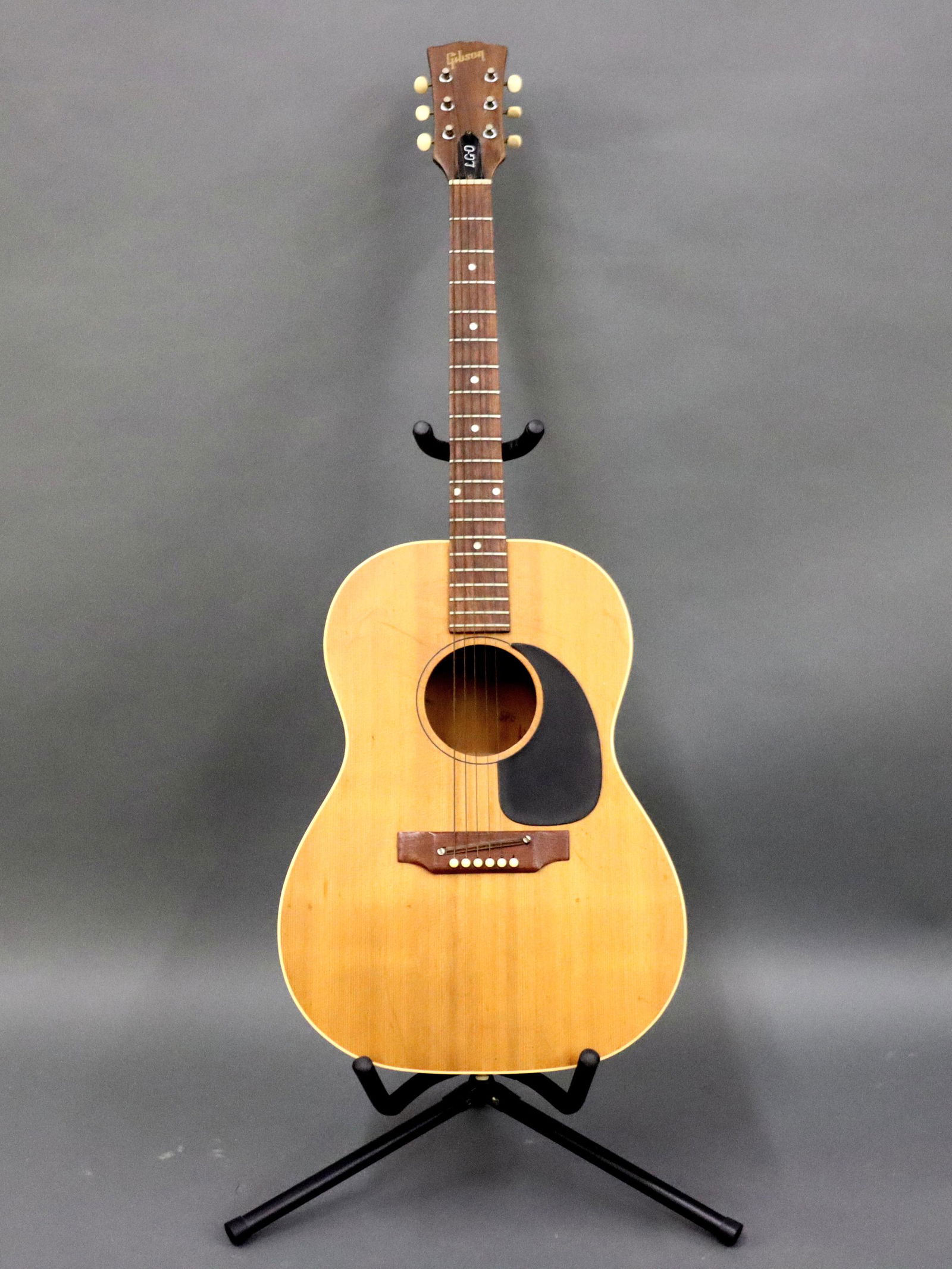 Gibson LG-0 Guitar (1 of 9)