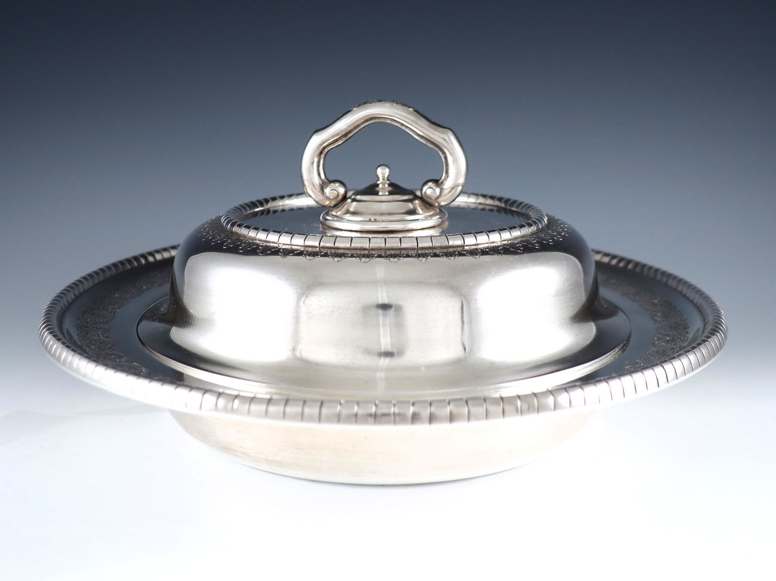 Leitao & Irmao Batalha Silver Casserole Dish (1 of 3)