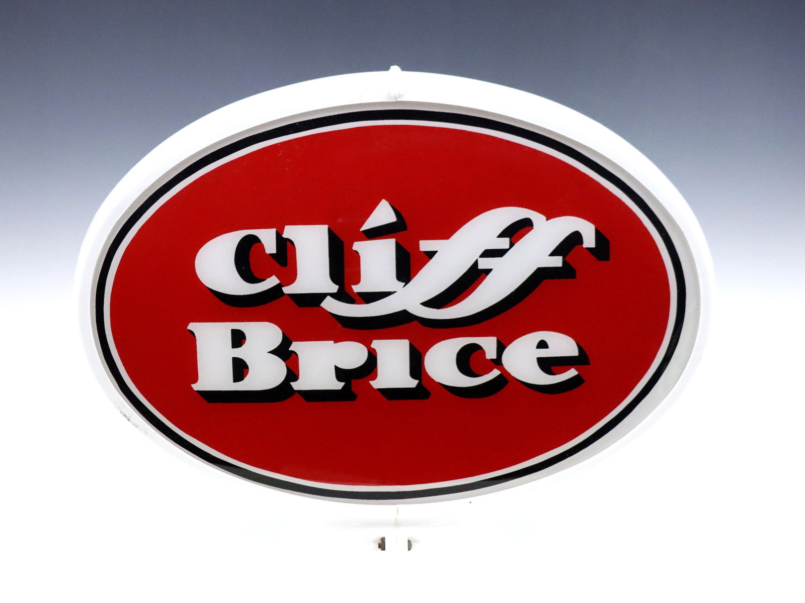 Cliff Bryce Gas Pump Globe (1 of 2)