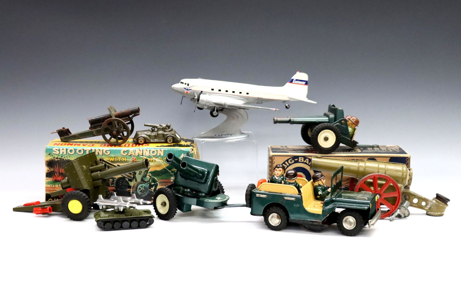 8 Cast Metal Children's Toys (1 of 1)