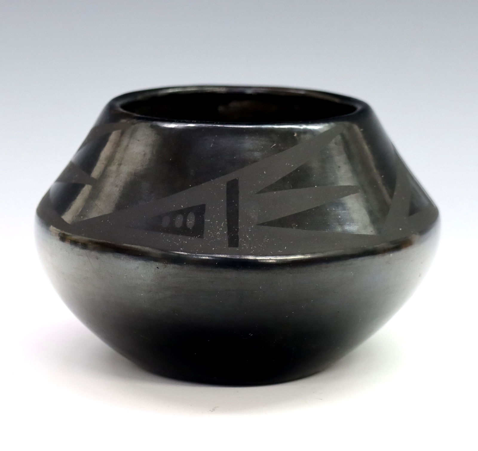 Maria & Santana Blackware Bowl (1 of 2)