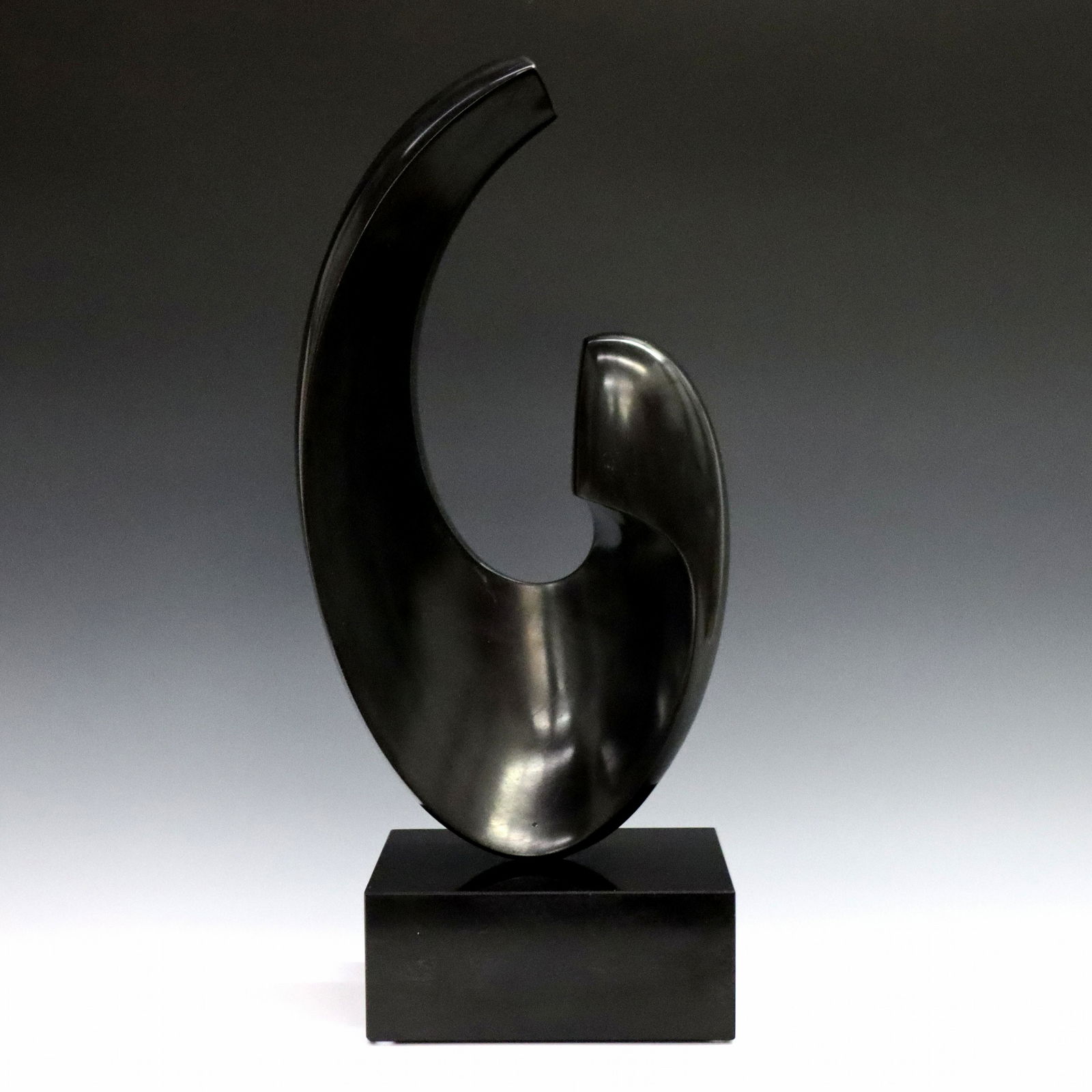 M. Barkin Onyx Sculpture (1 of 3)