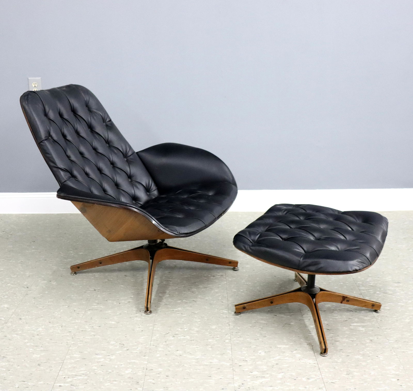 Plycraft Lounge Chair & Ottoman (1 of 5)
