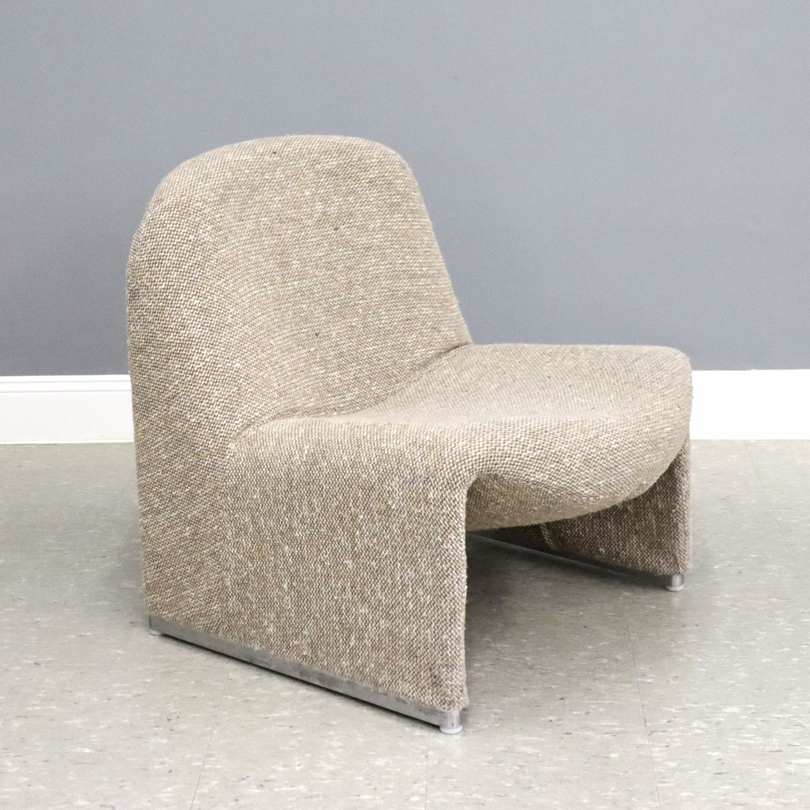G. Piretti Alky Chair (1 of 2)