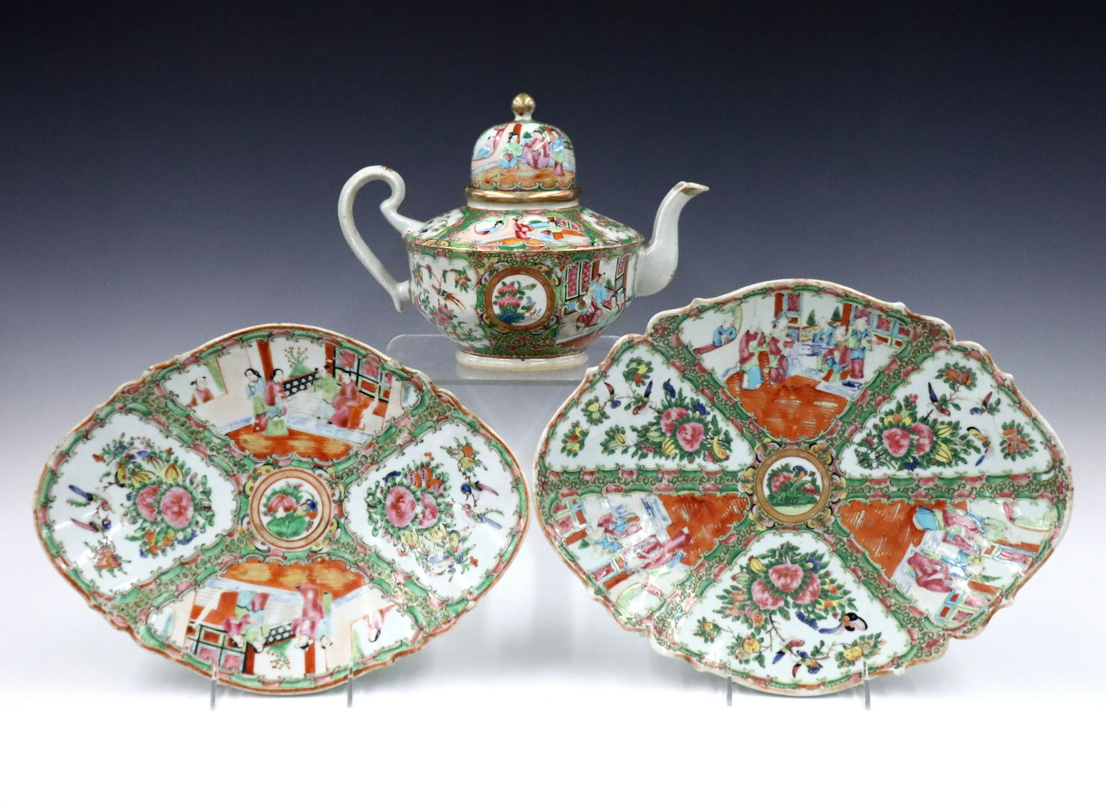 3 pc Chinese Rose Medallion (1 of 2)