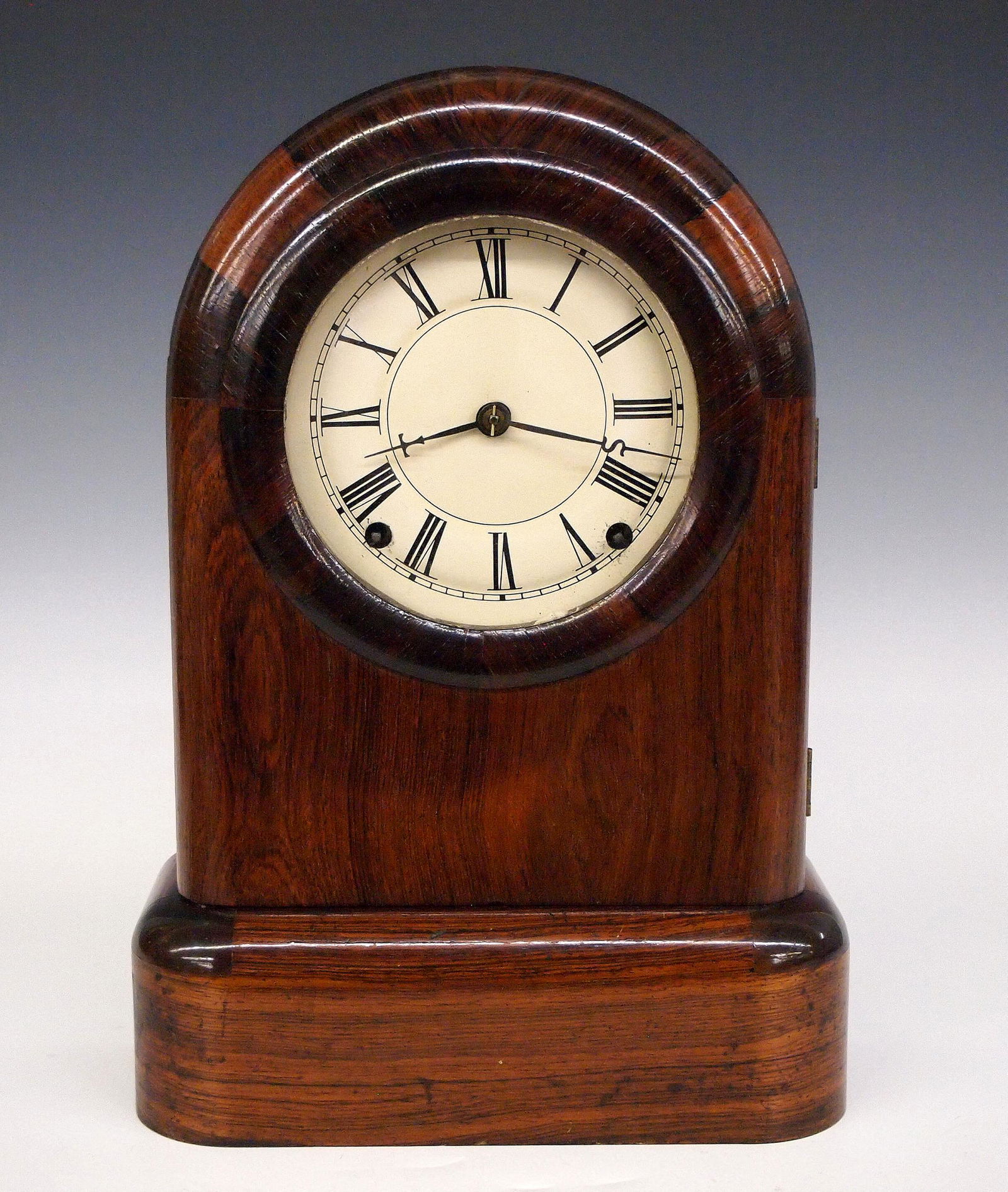 Seth Thomas Round Top Shelf Clock (1 of 5)