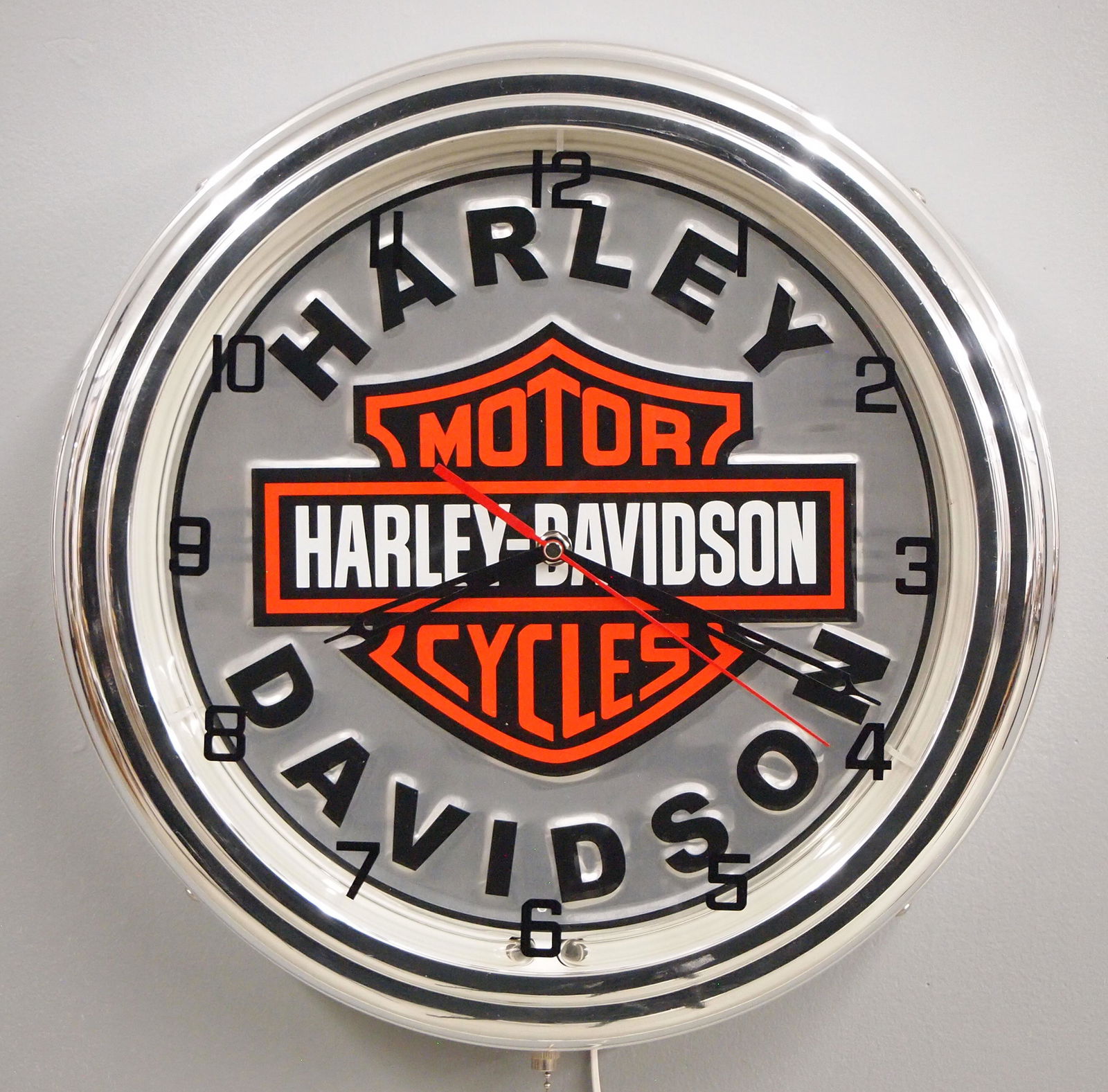 Modern Harley Davidson Clock (1 of 2)