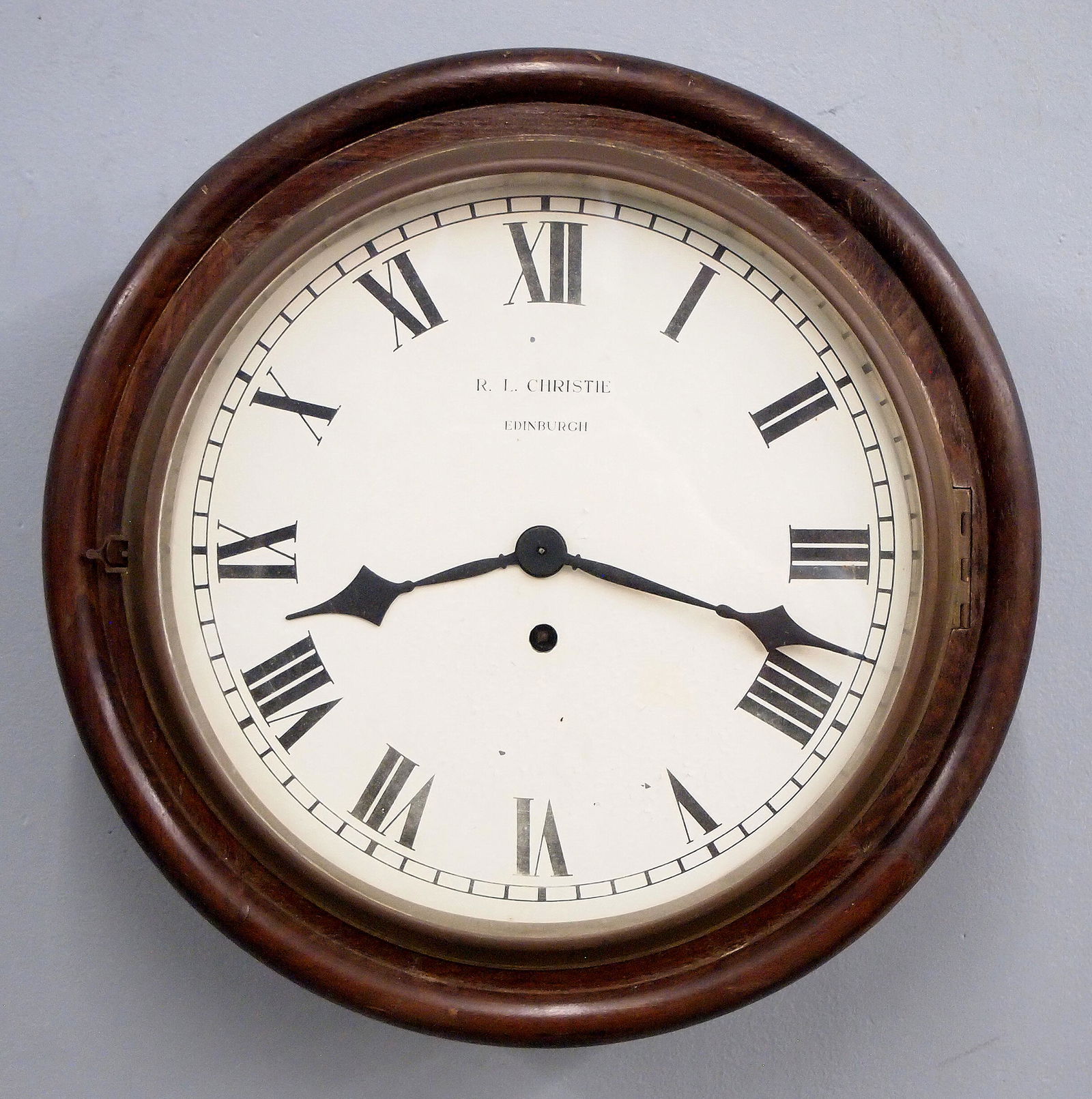 English Gallery Clock (1 of 2)