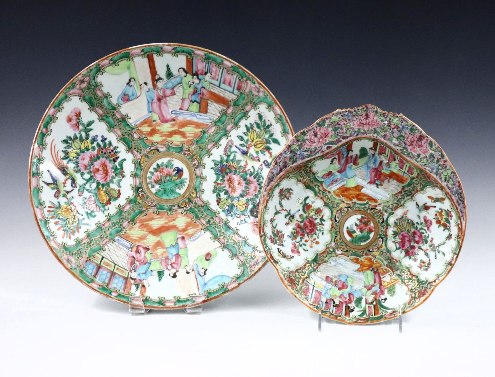 2 Chinese Rose Medallion Dishes (1 of 2)