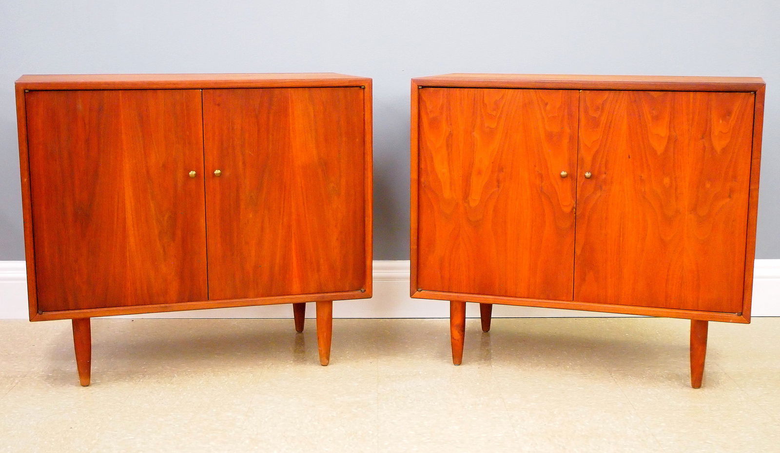 Pr Mid Mod Cabinets (1 of 3)