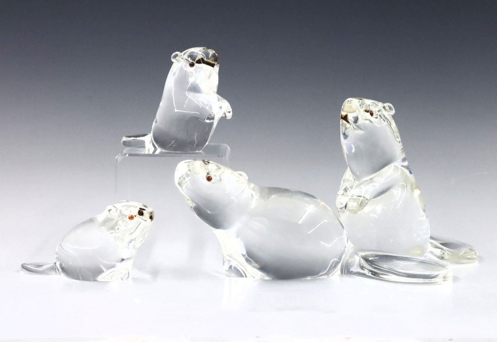 4 Steuben Crystal Beavers (1 of 10)