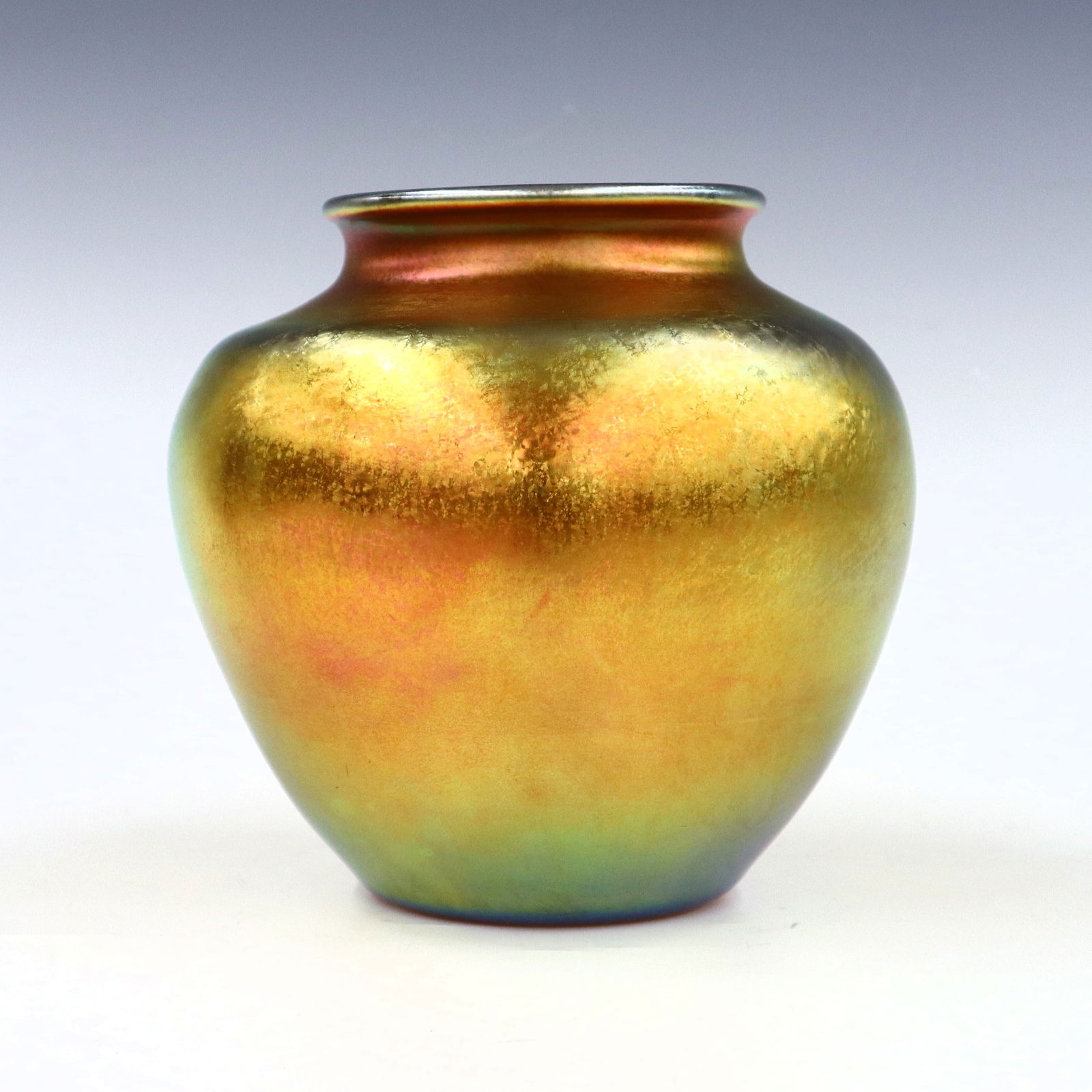 Steuben Aurene Vase (1 of 4)