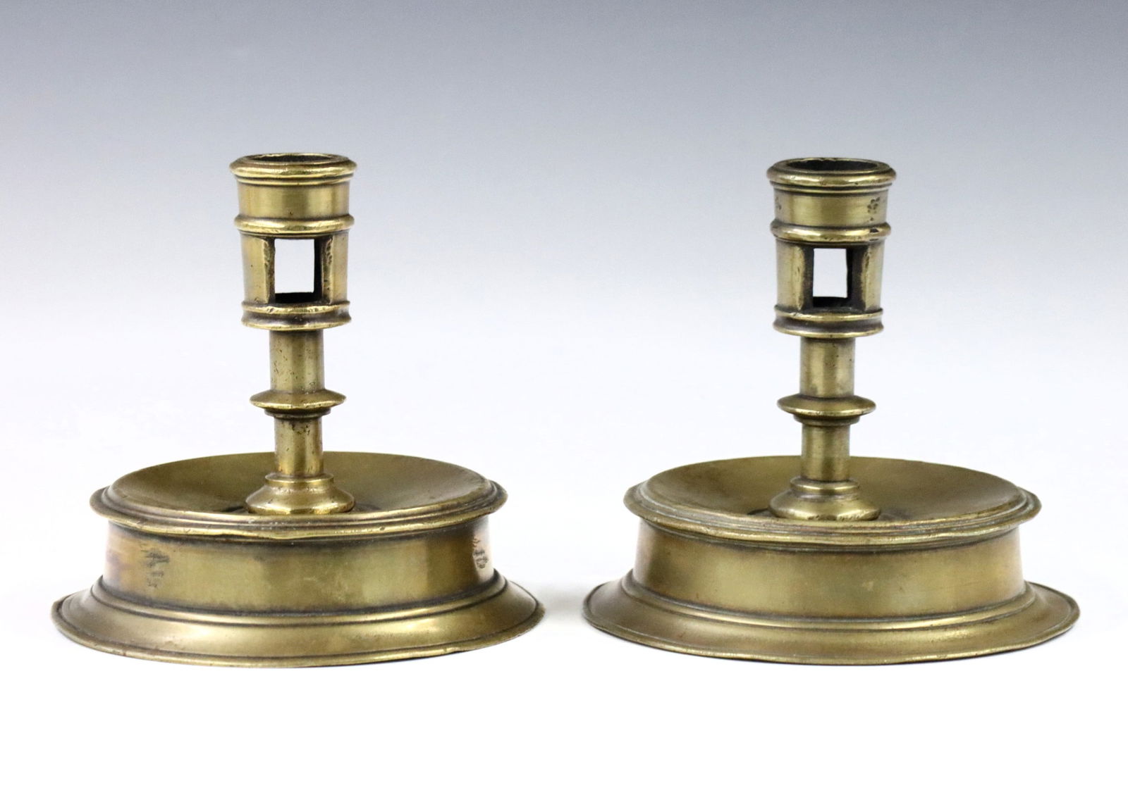 Pr Brass Capstan Candlesticks (1 of 2)