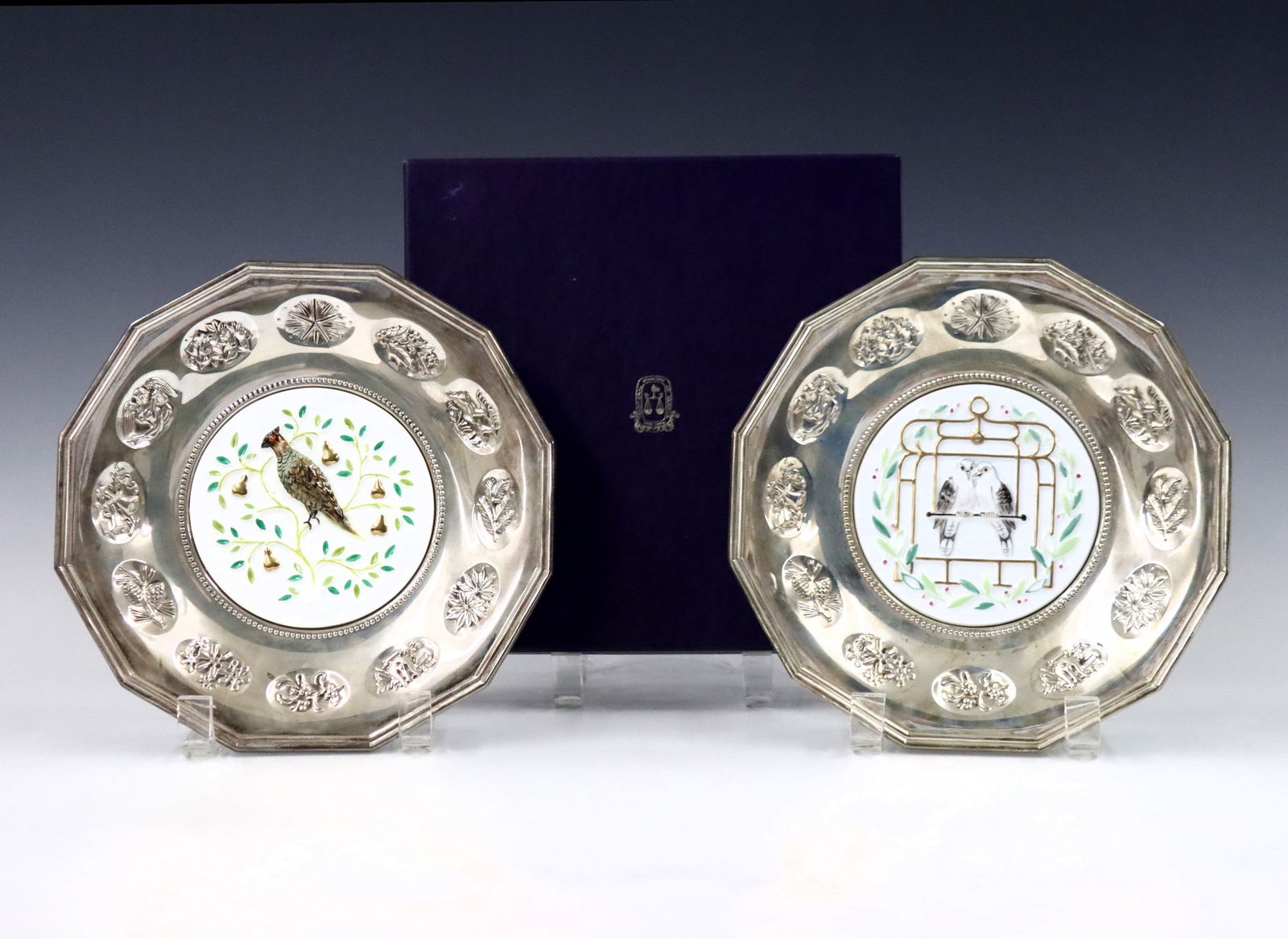 2 Gorham Sterling Christmas Plates (1 of 3)