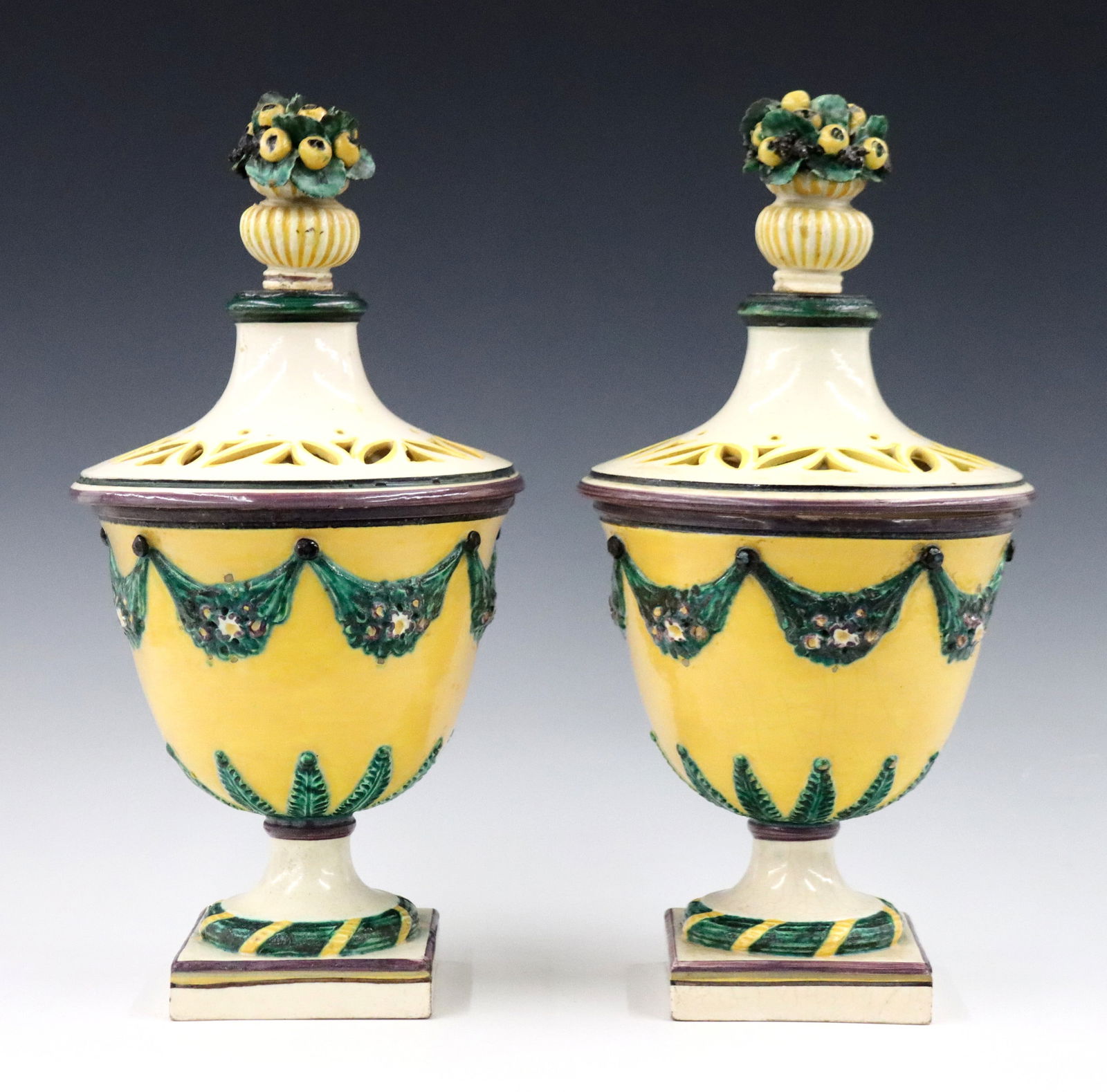 Pr Italian Potpourri Urns (1 of 3)