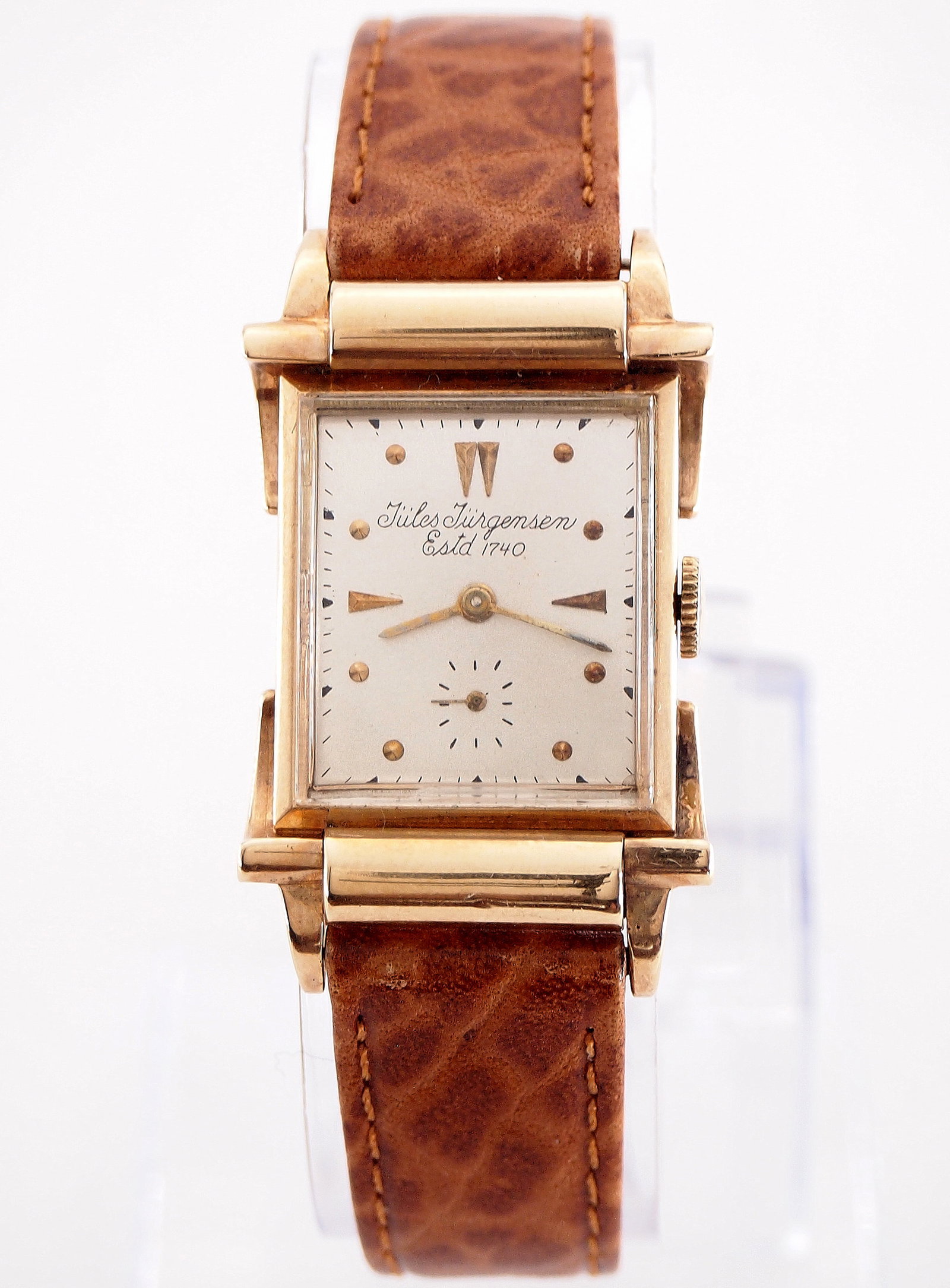 Vintage Jules Jurgensen 14k Gold Wristwatch: A vintage Jules Jurgensen 14k Gold gentleman's wristwatch. Manual wind, 17j movement with a Silvered dial, Round/Arrow markers and subsidiary seconds, serial #504514. 26 x 34 mm 14k Yellow Gold case w