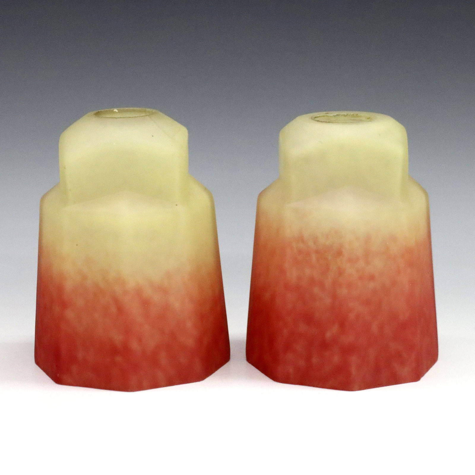 Pr Art Deco Lamp Shades (1 of 2)