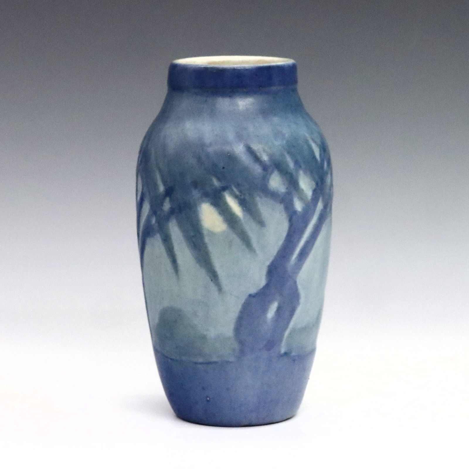 Newcomb Irvine Pottery Vase (1 of 3)