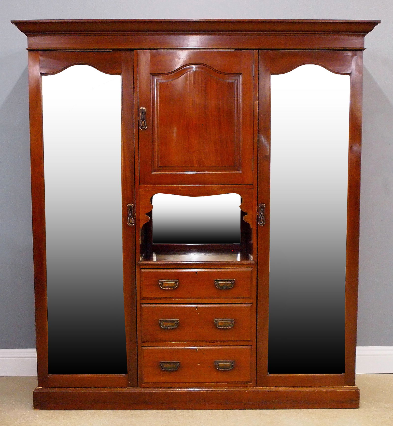 Victorian Princess Wardrobe (1 of 3)