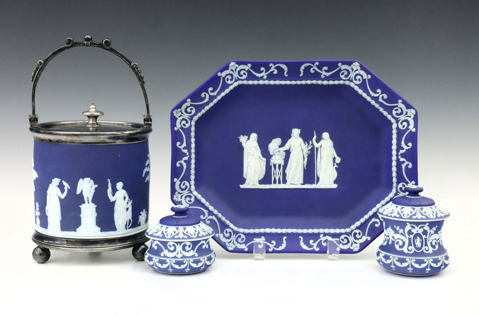 4 pc Wedgwood Jasperware (1 of 11)