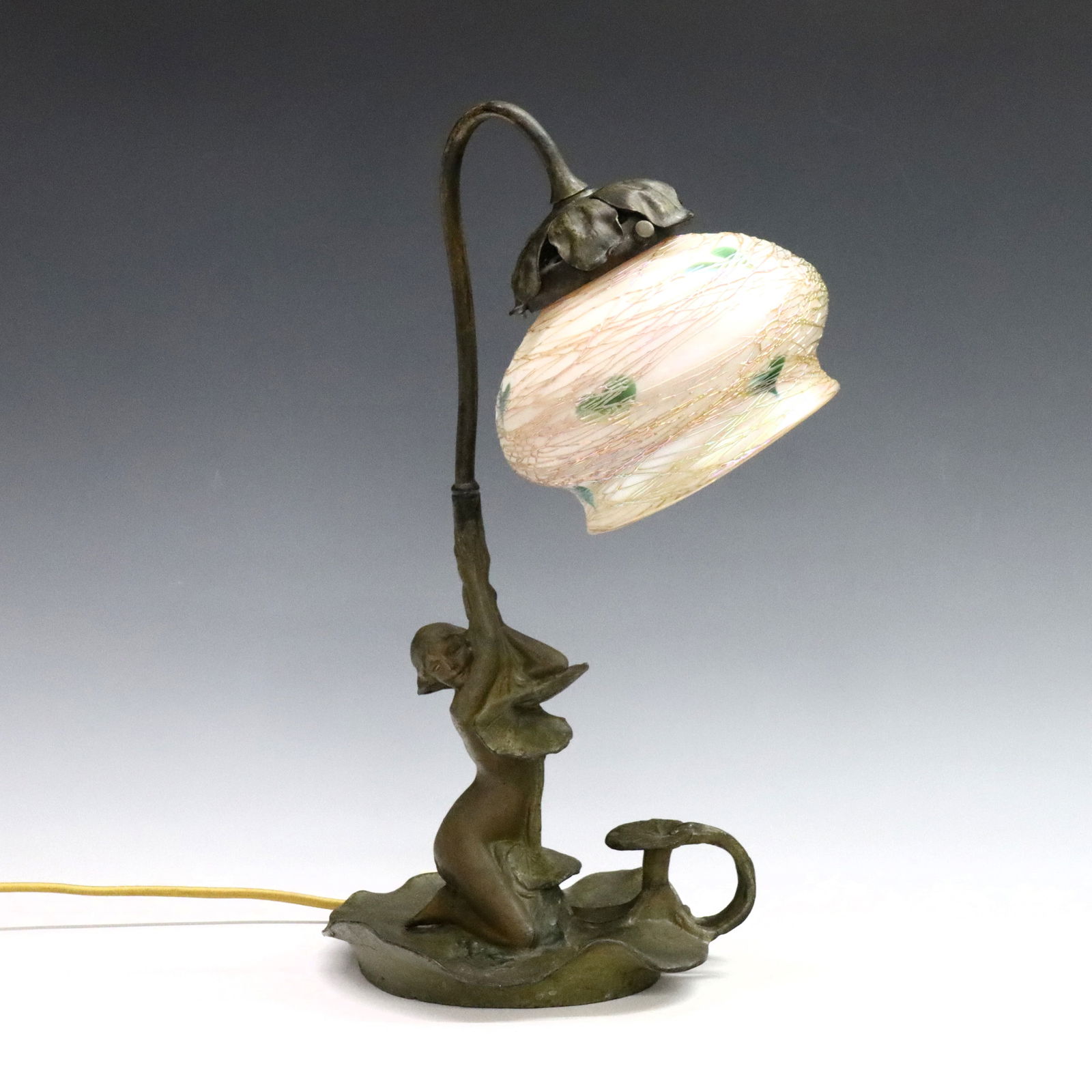 Rigual Art Nouveau Lamp with Quezal Shade (1 of 5)