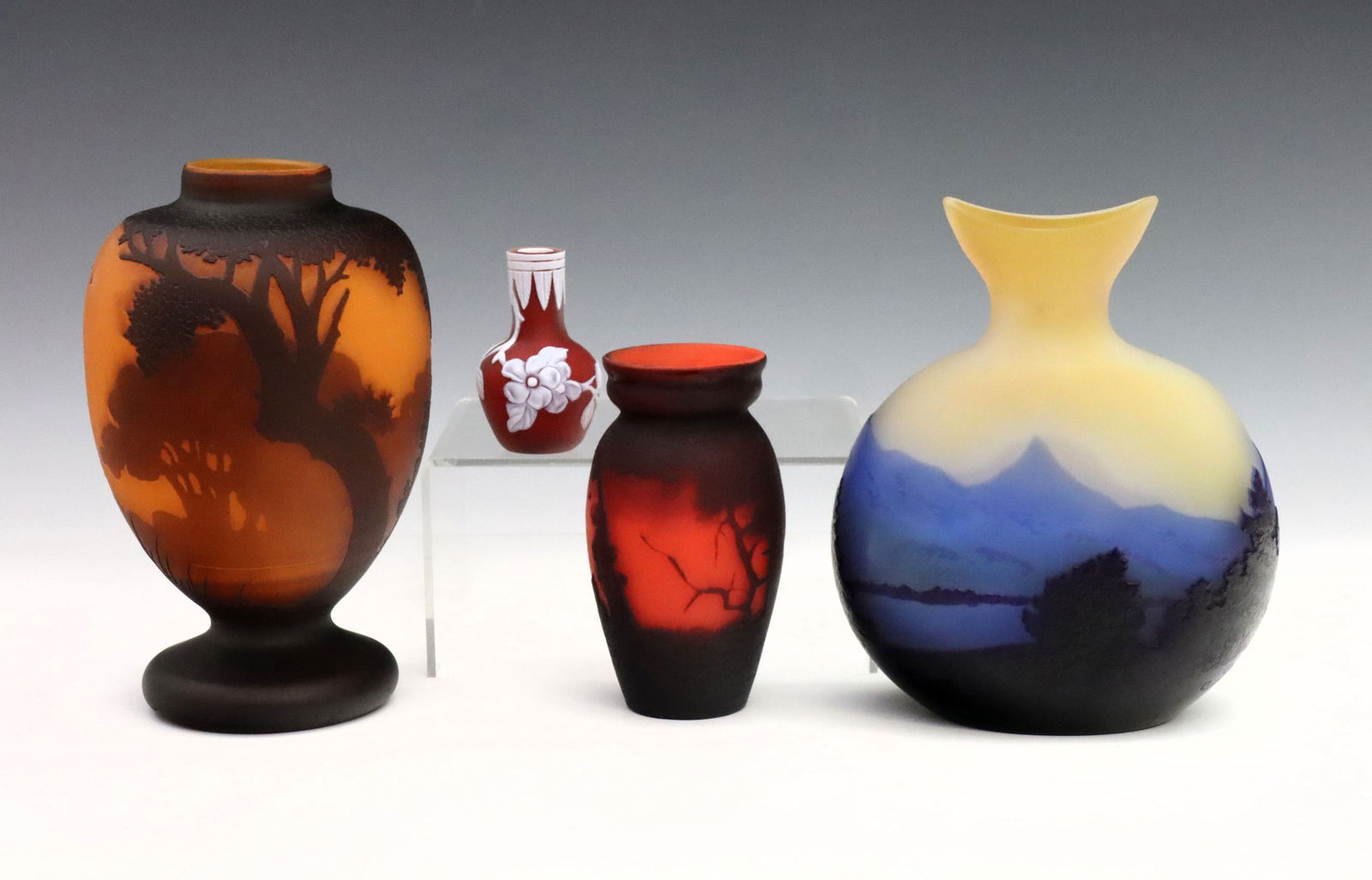 4 Repro Cameo Vases (1 of 13)