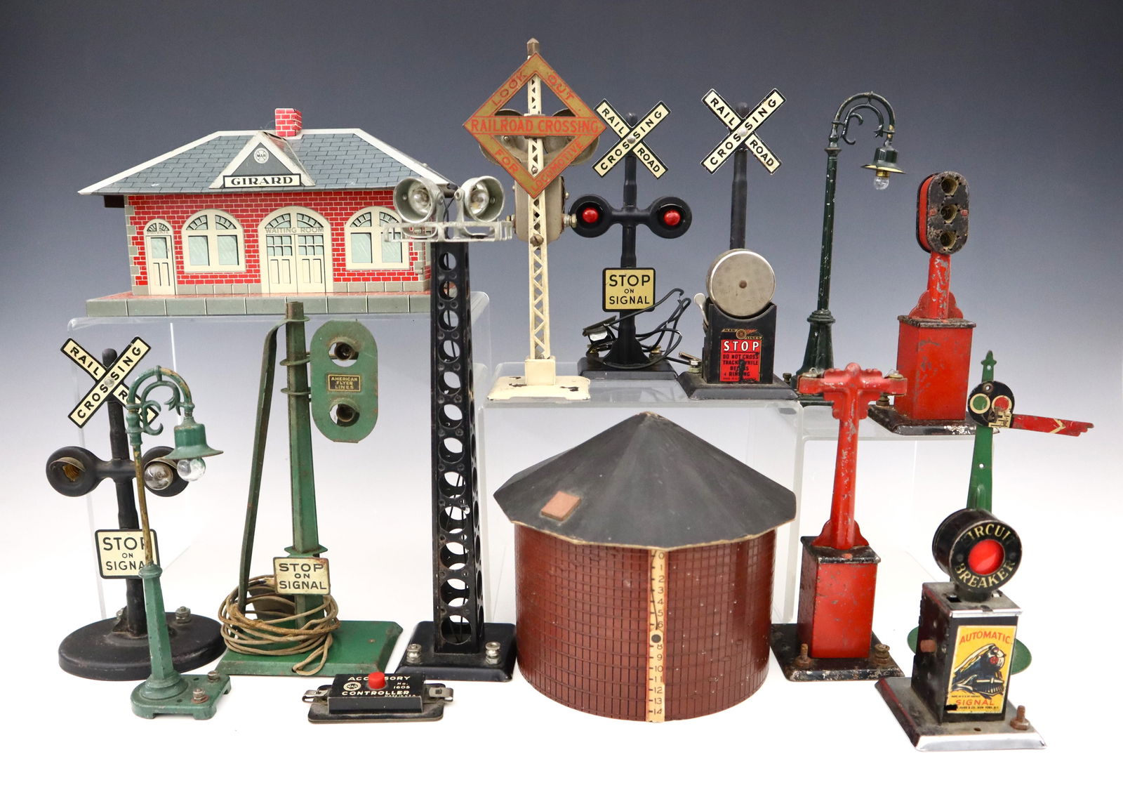 Collection of Vintage Train Set Accessories (1 of 1)