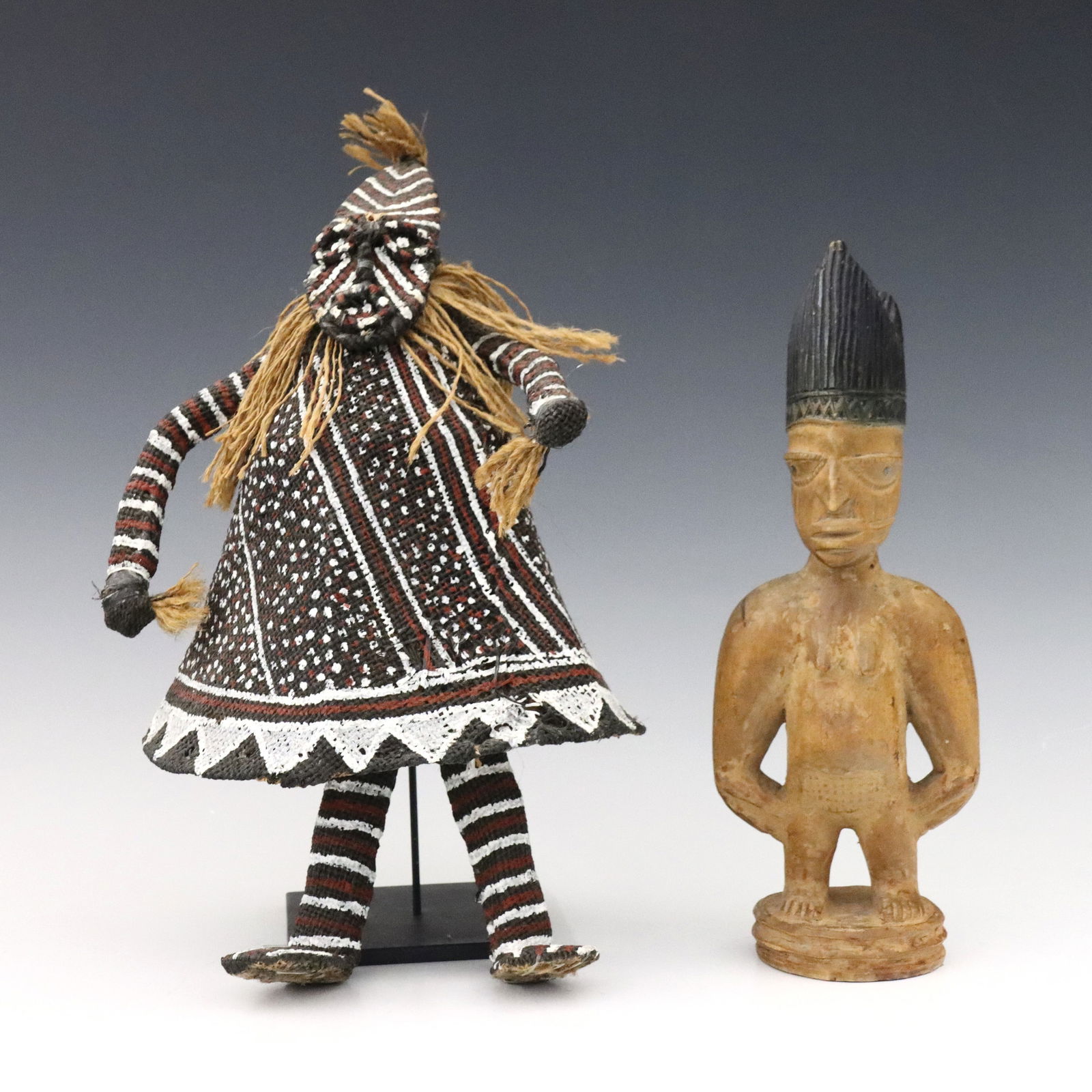 2 African Figures (1 of 2)