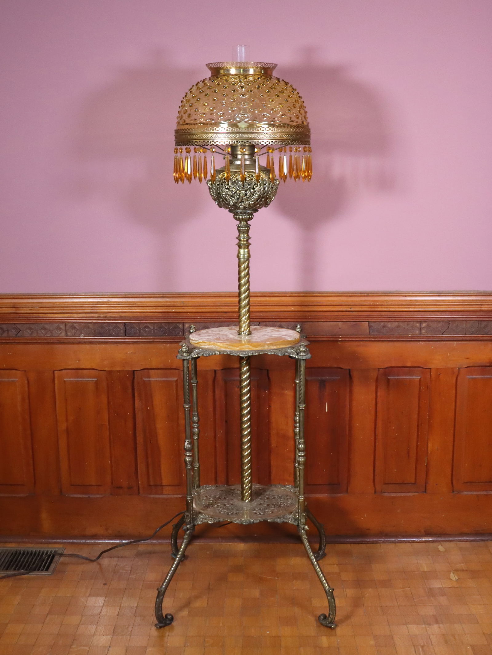 Victorian Organ Lamp (1 of 7)